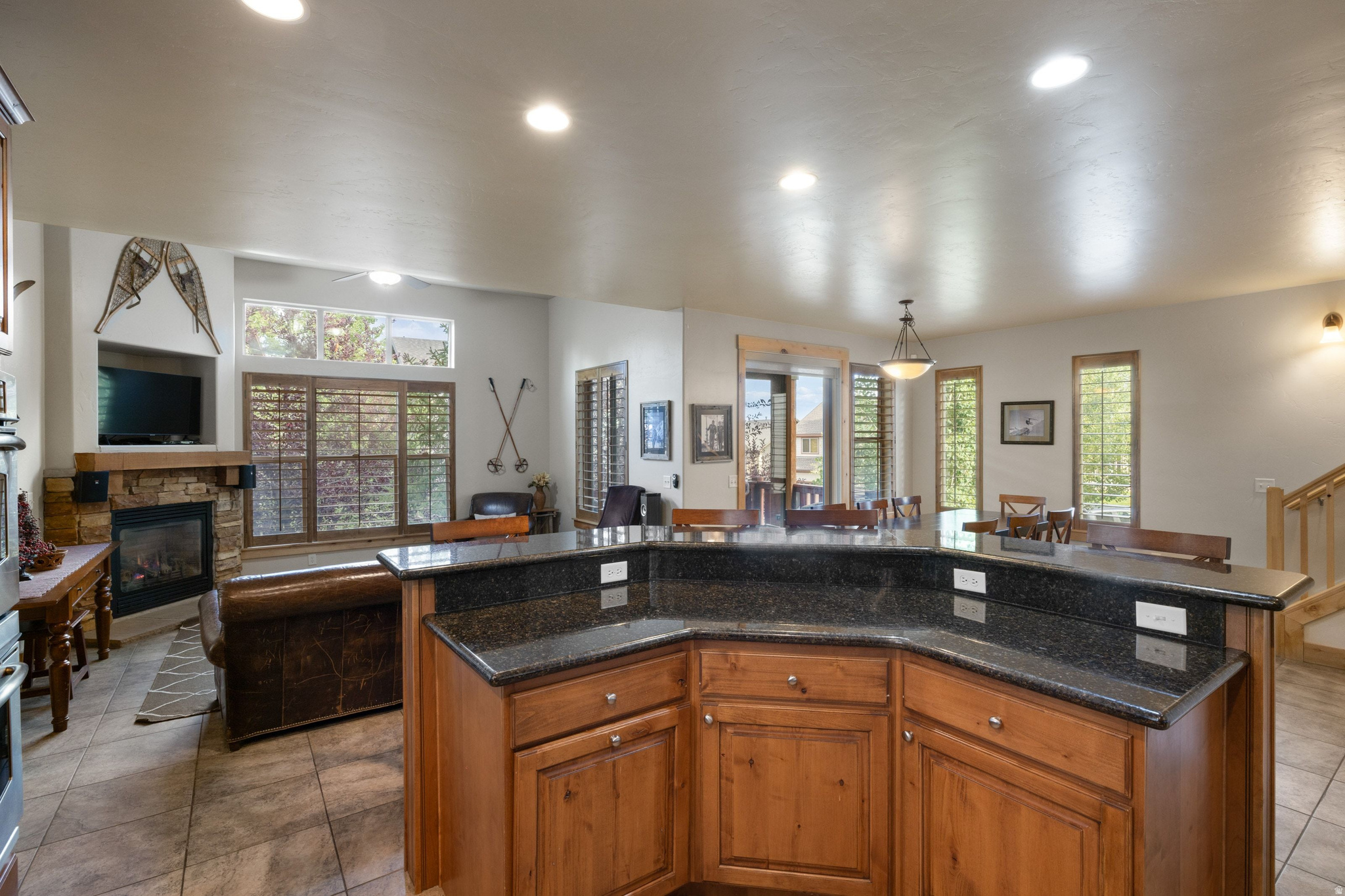 5604 N KODIAK WAY