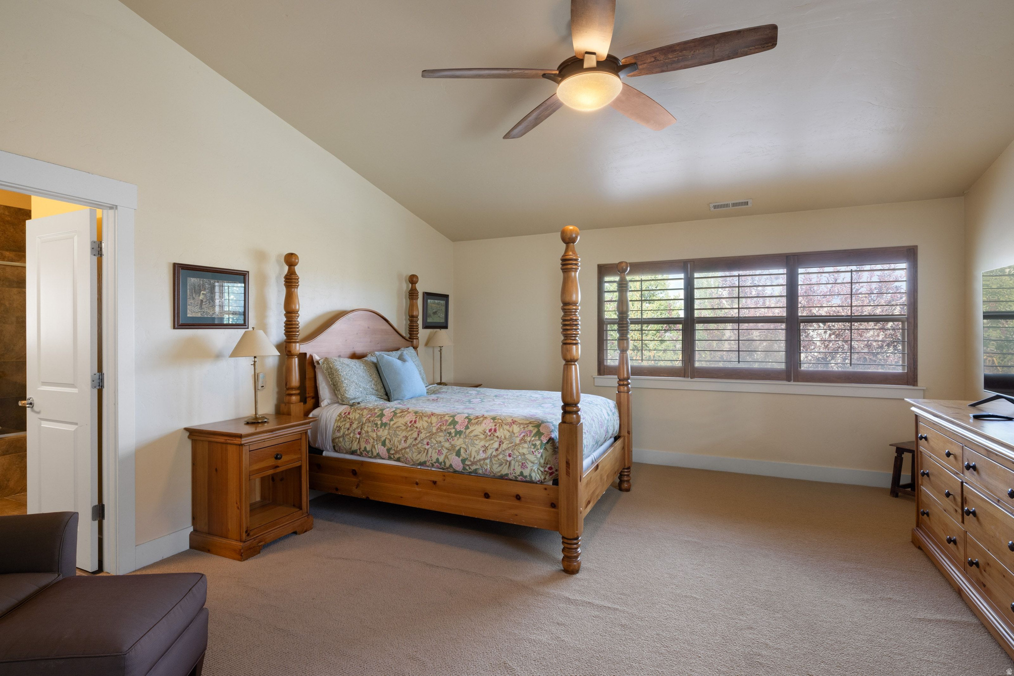 5604 N KODIAK WAY