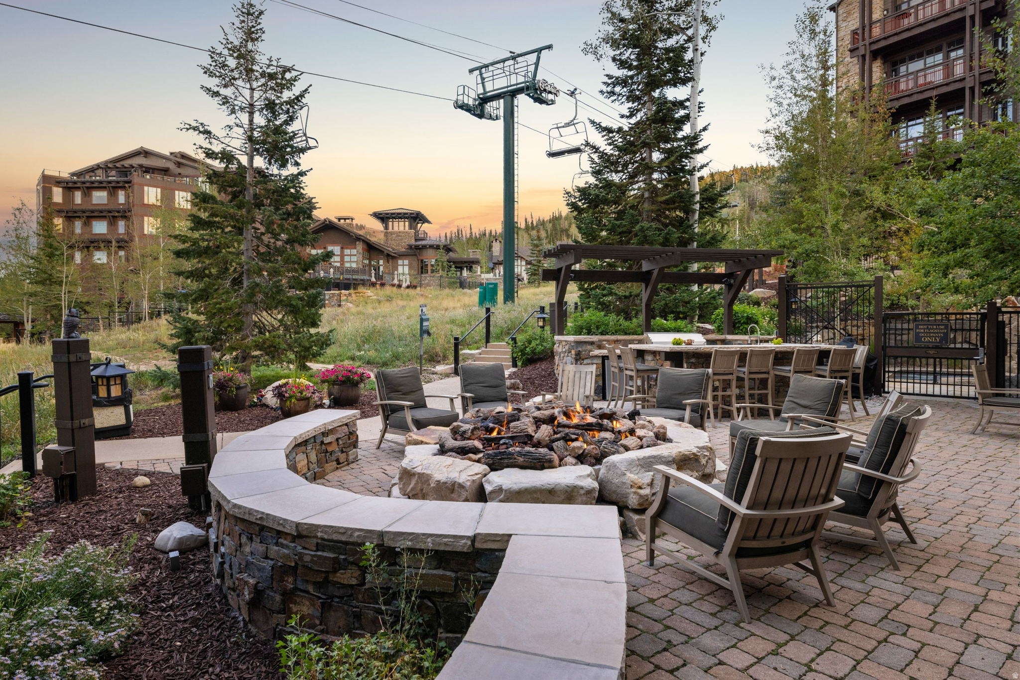 8894 EMPIRE CLUB DR #603