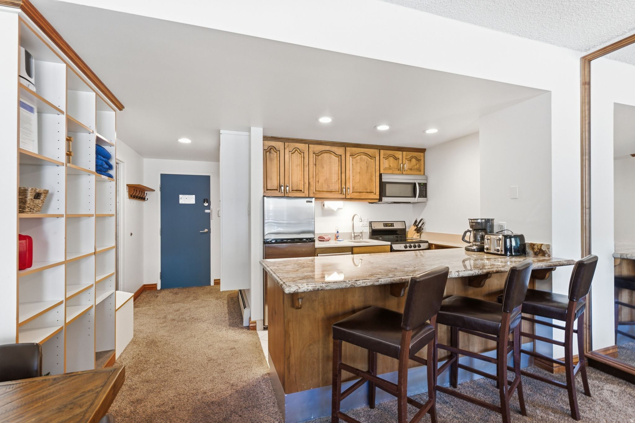 1482 EMPIRE AVE #307