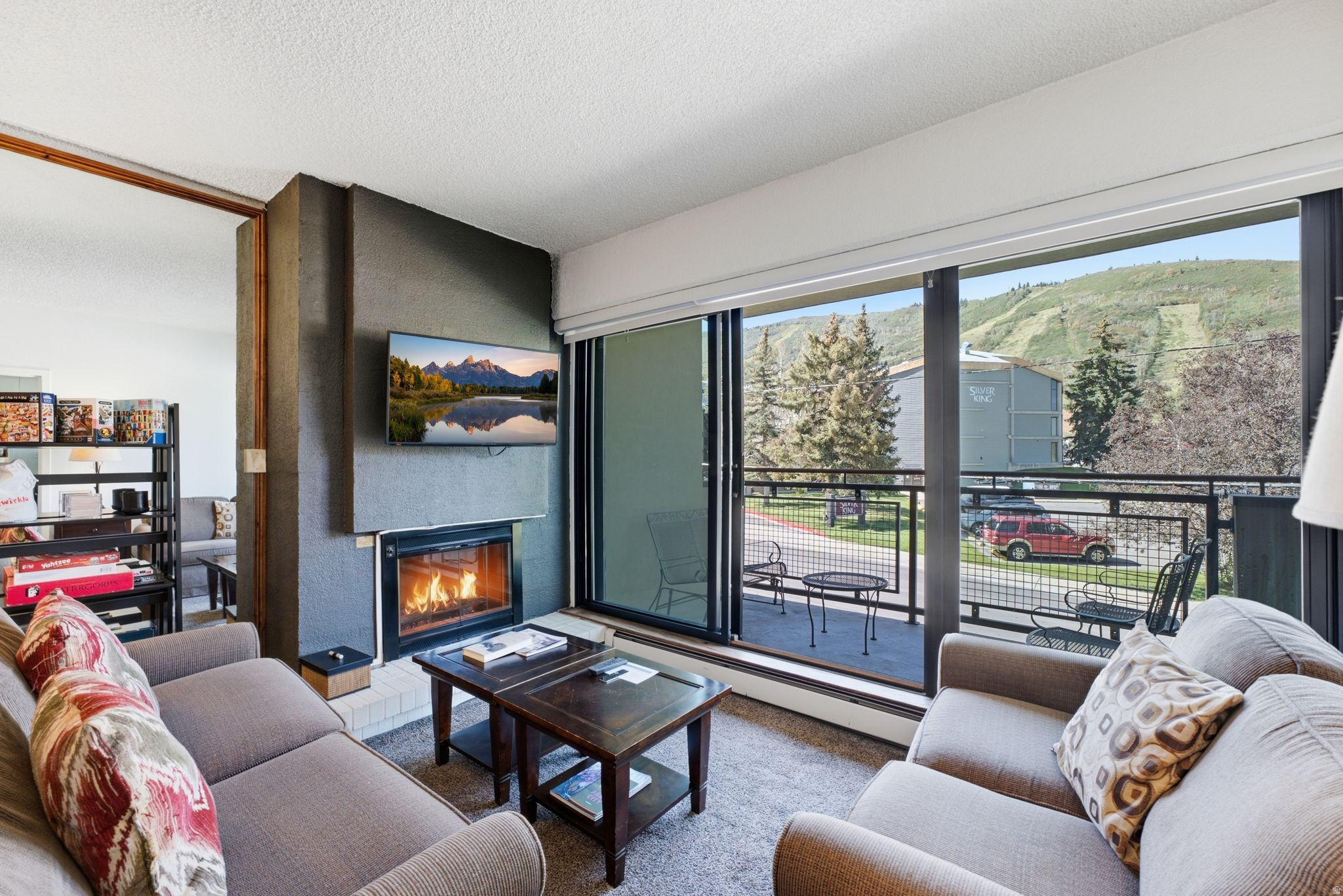 1482 EMPIRE AVE #307