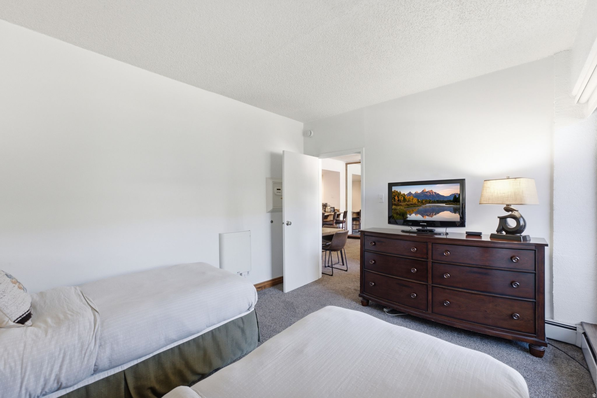 1482 EMPIRE AVE #307