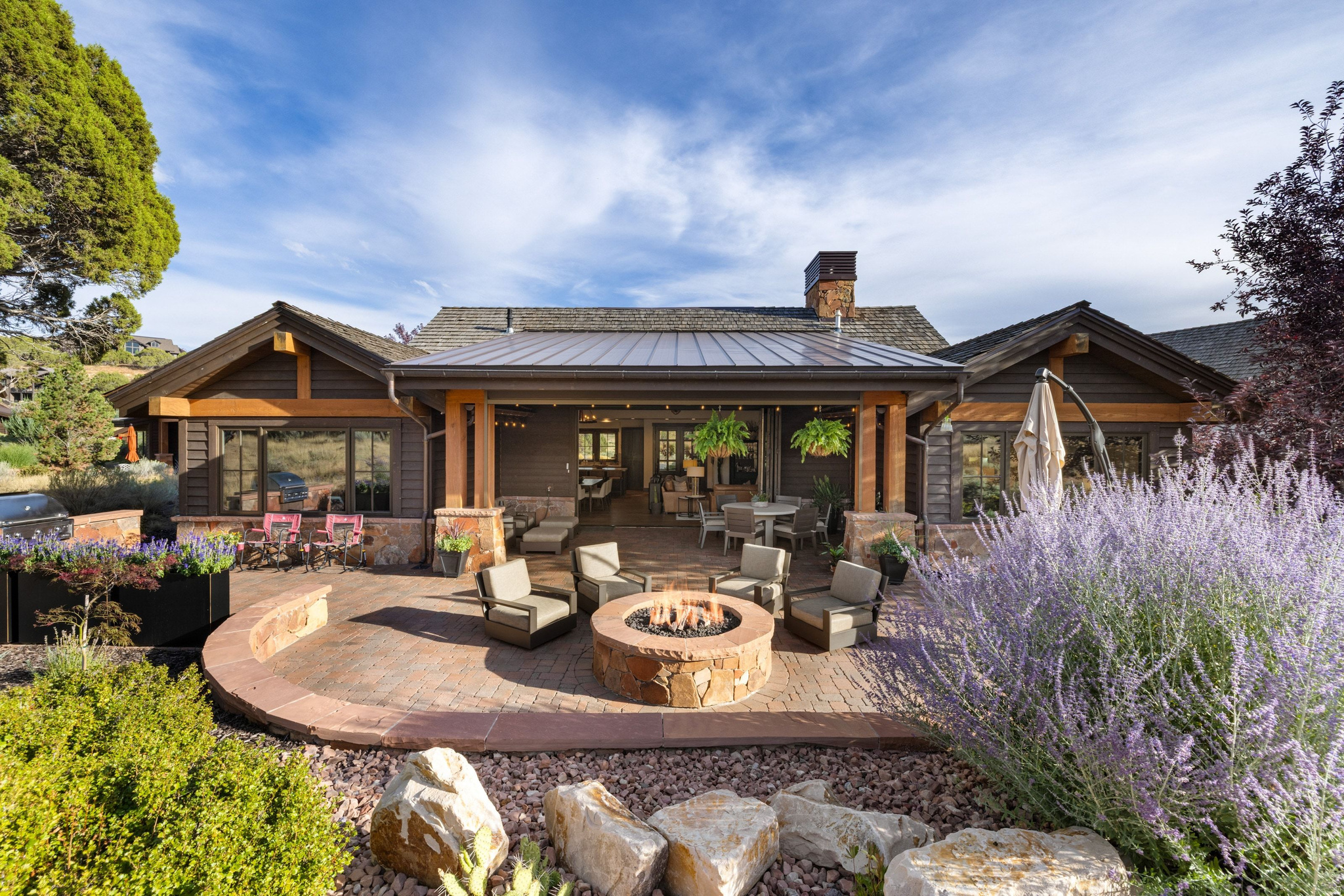 153 N CLUB CABINS CT