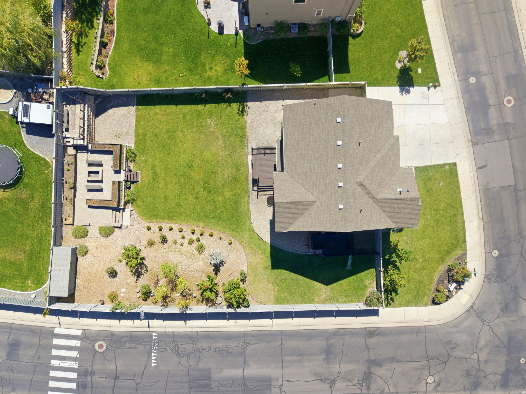 9022 N SUFFOLK LN