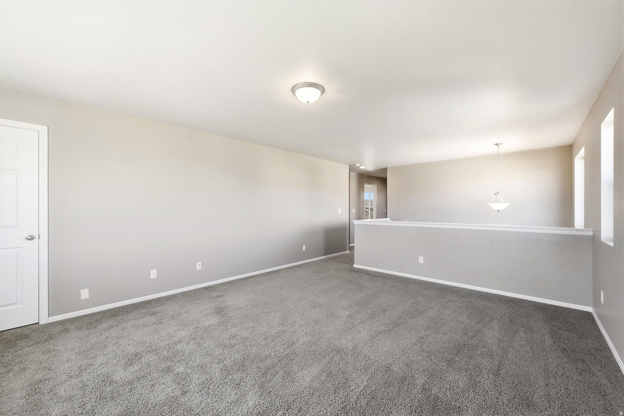9022 N SUFFOLK LN