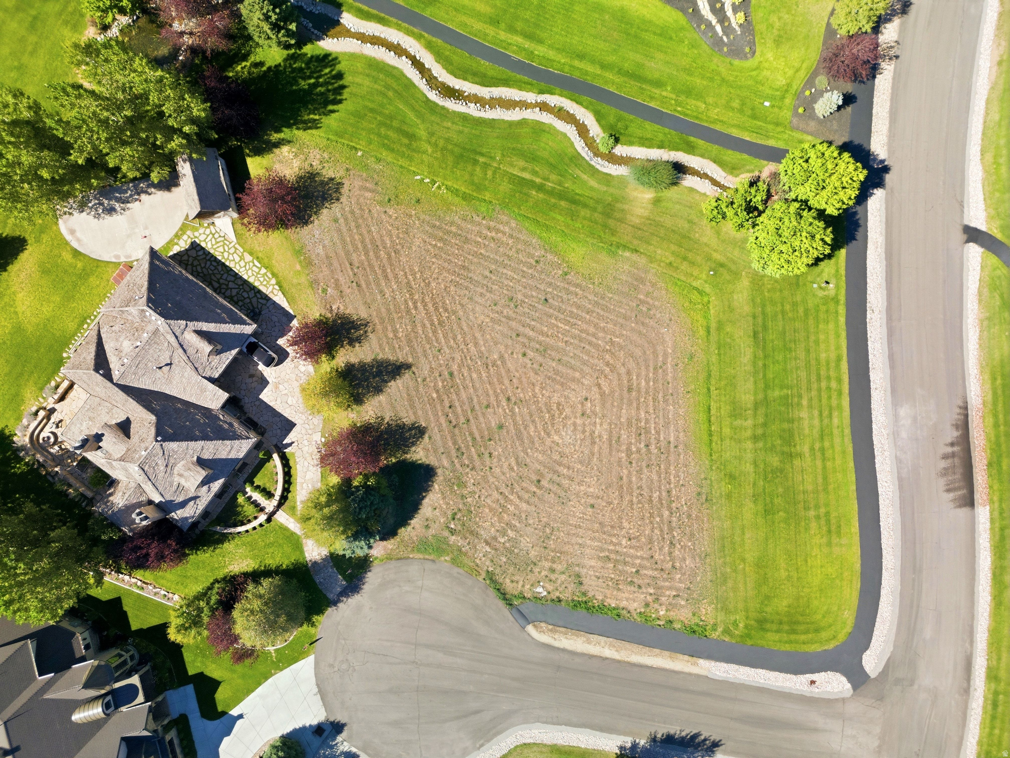 1040 S MONT BLANC CT