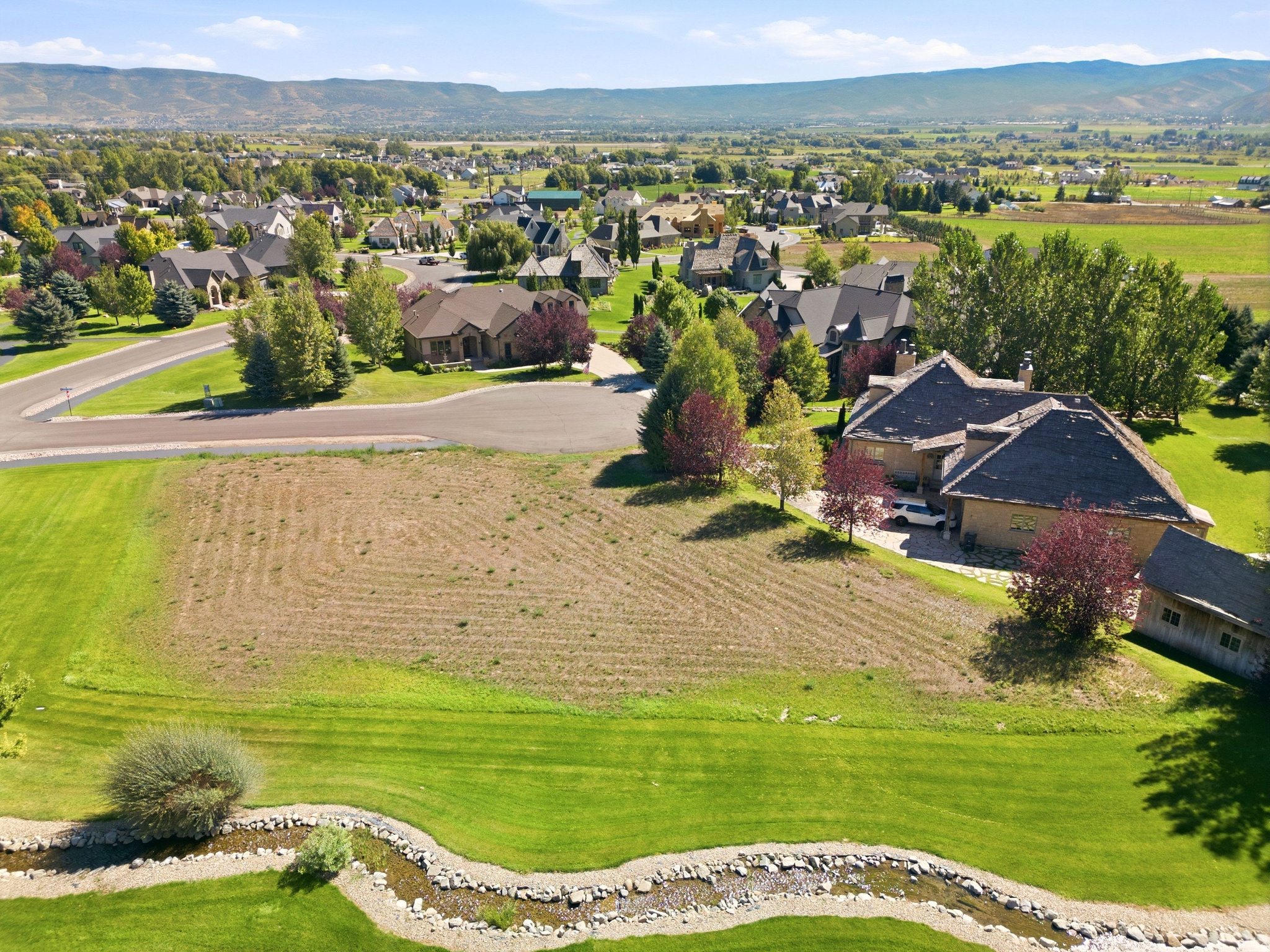 1040 S MONT BLANC CT