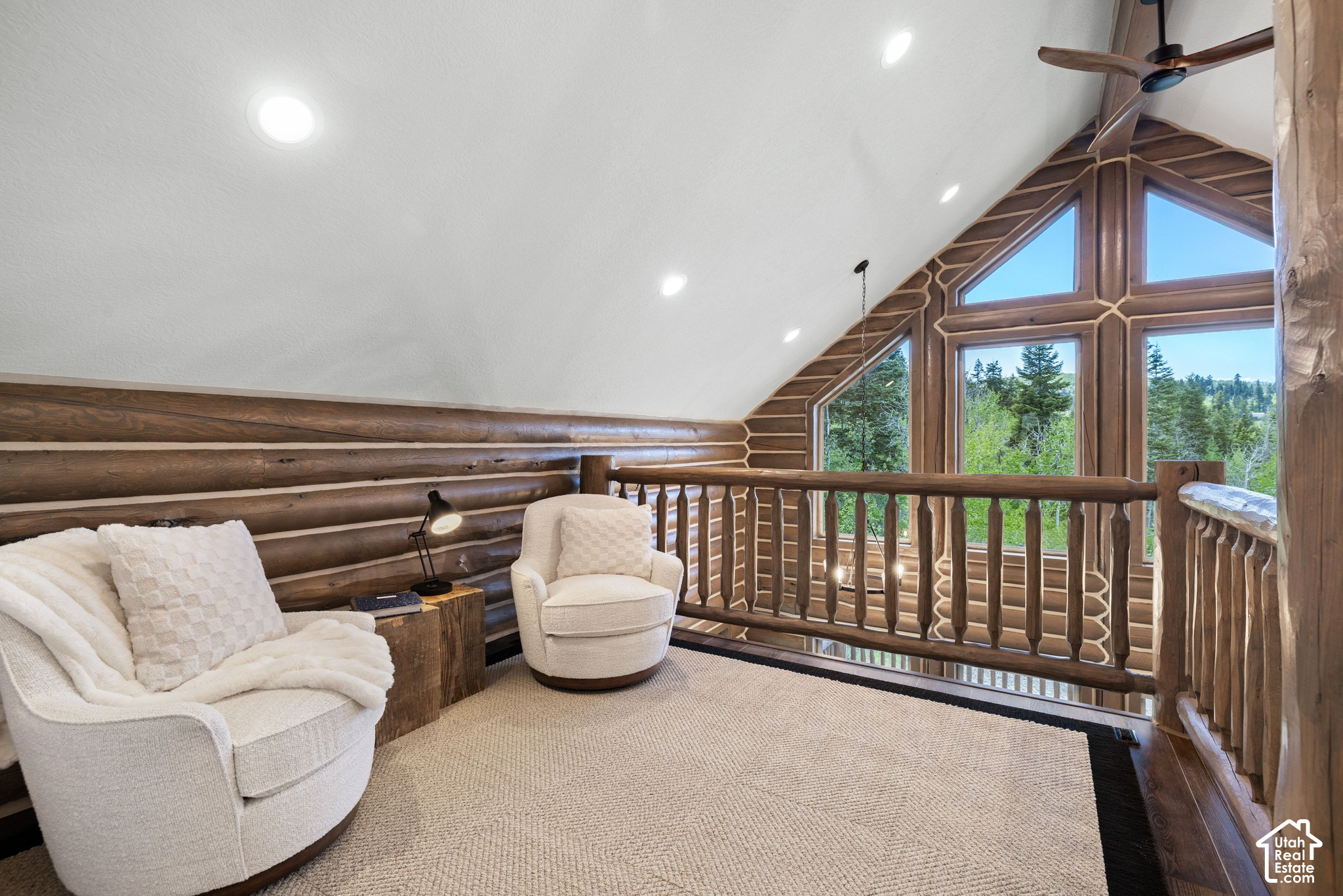 917 W DEEP FOREST RD