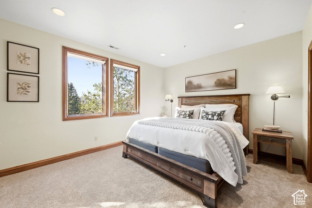 2555 LARKSPUR DR #40
