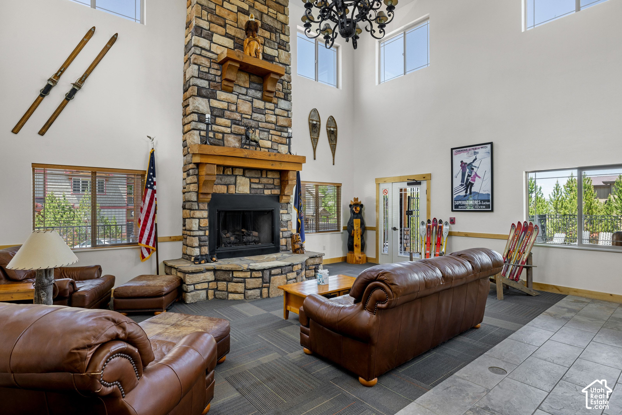 5440 LUGE LN