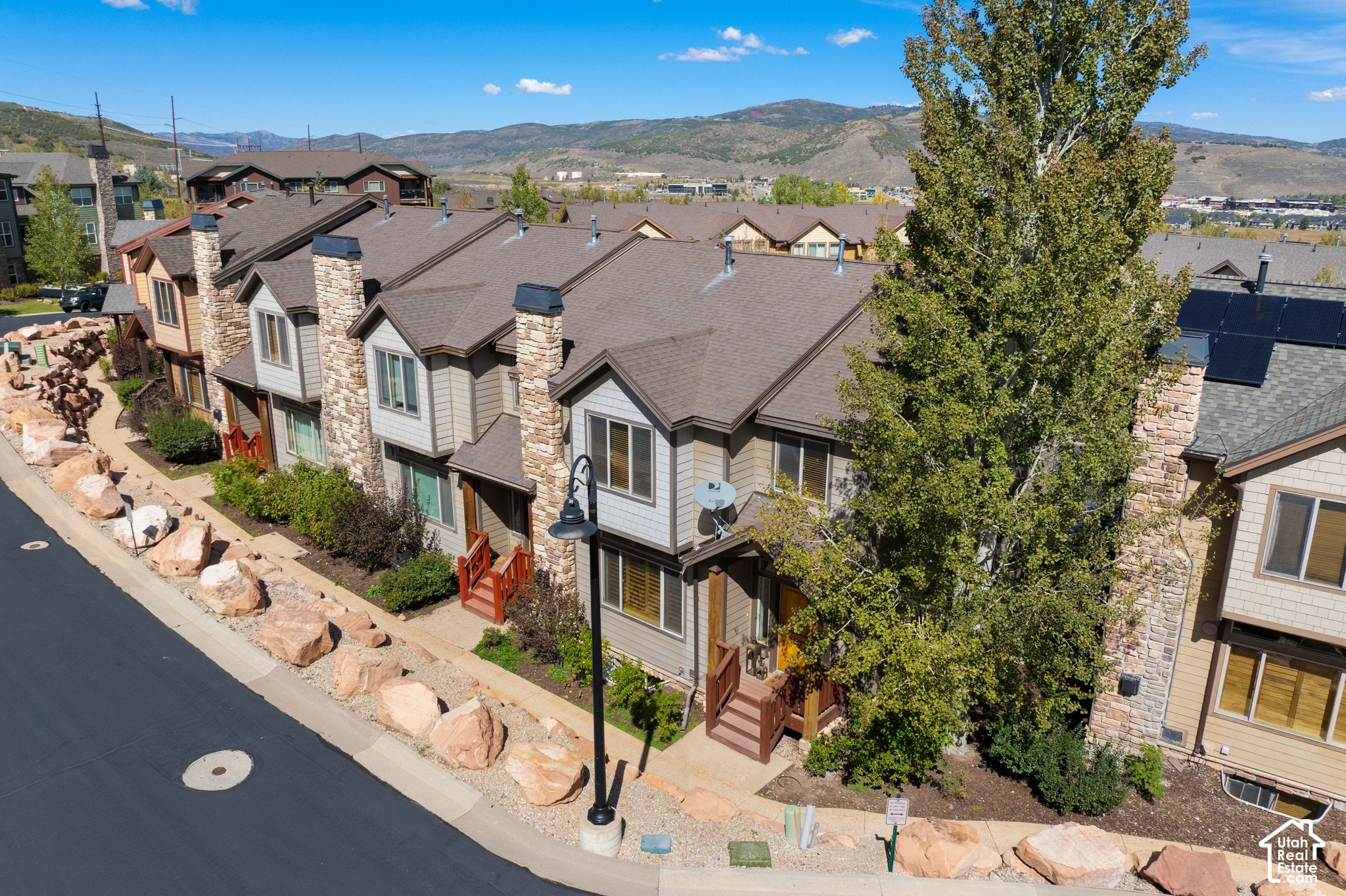 5440 LUGE LN