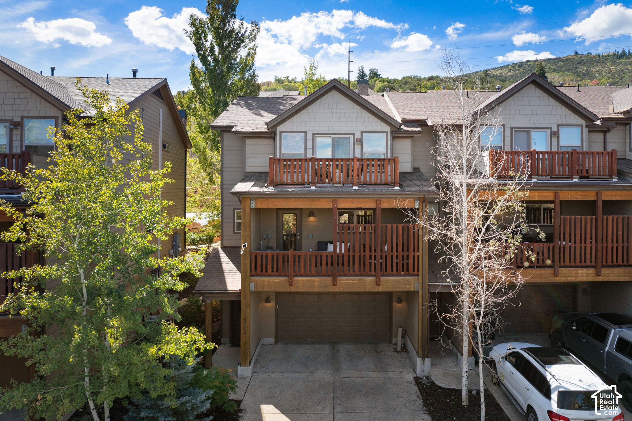 5440 LUGE LN