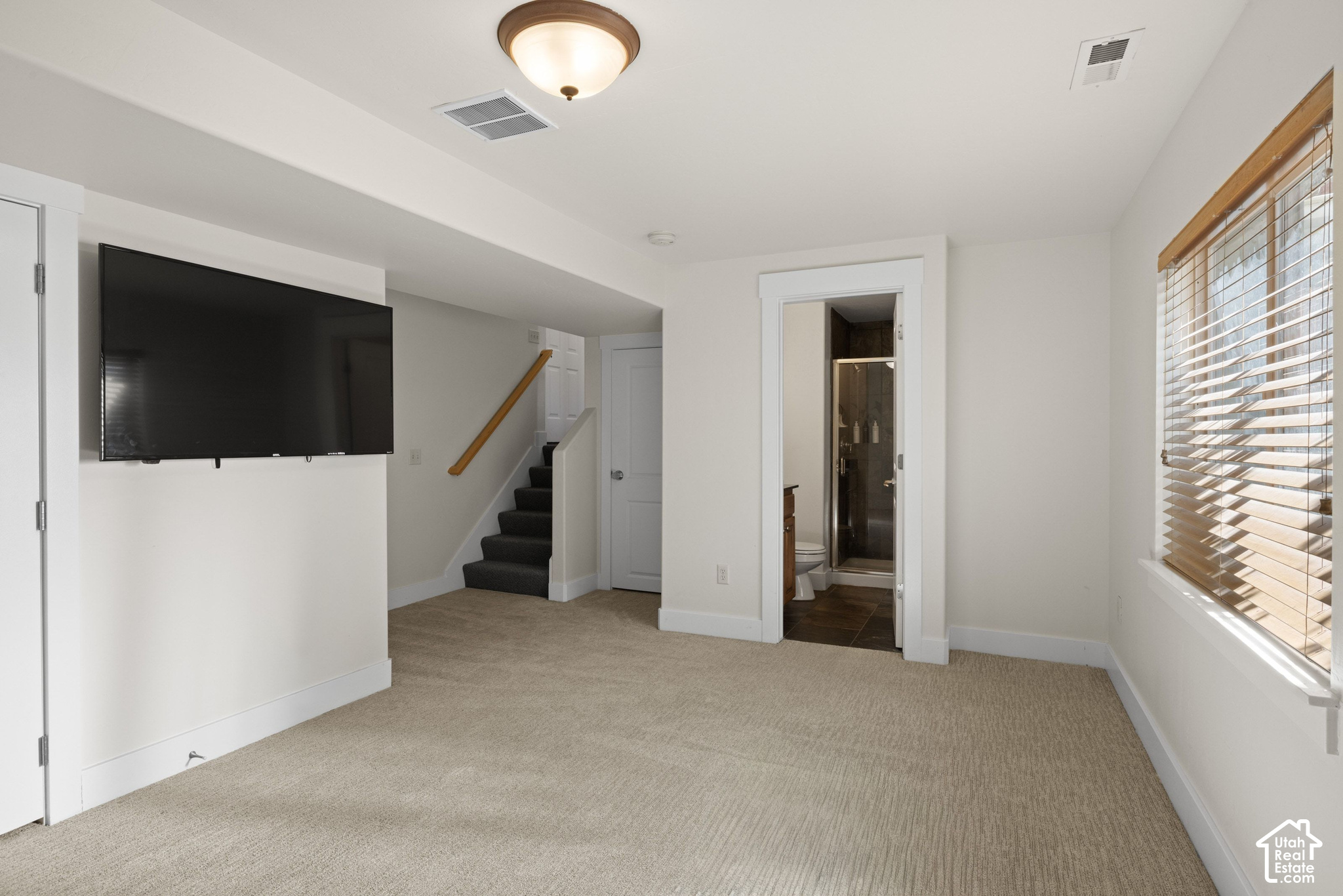 5440 LUGE LN