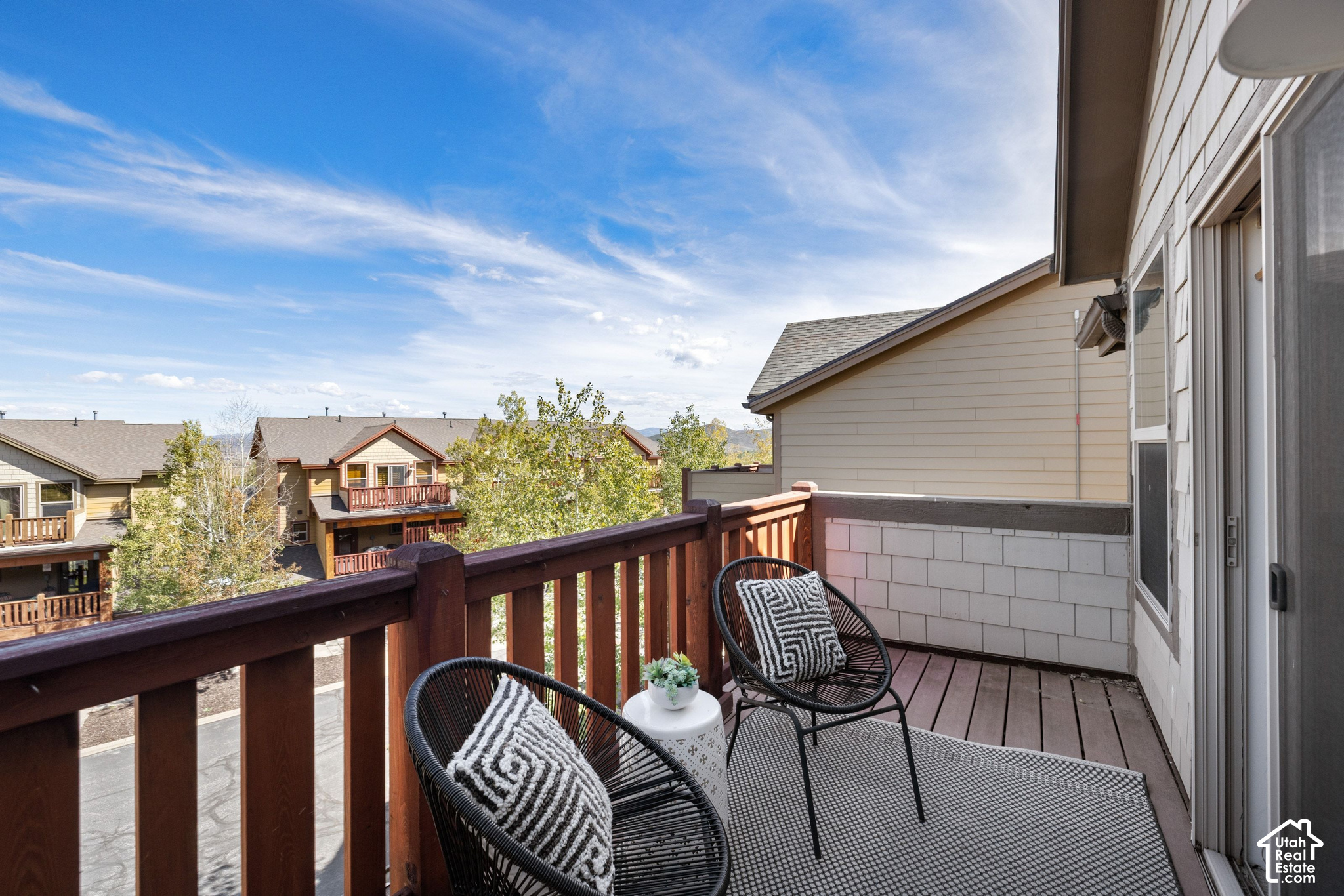 5440 LUGE LN