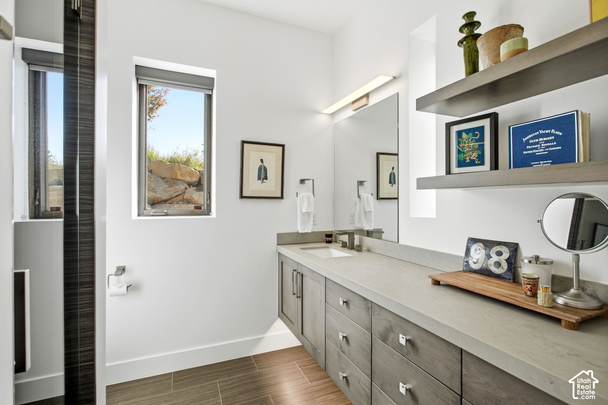 1163 W RED FOX RD #9