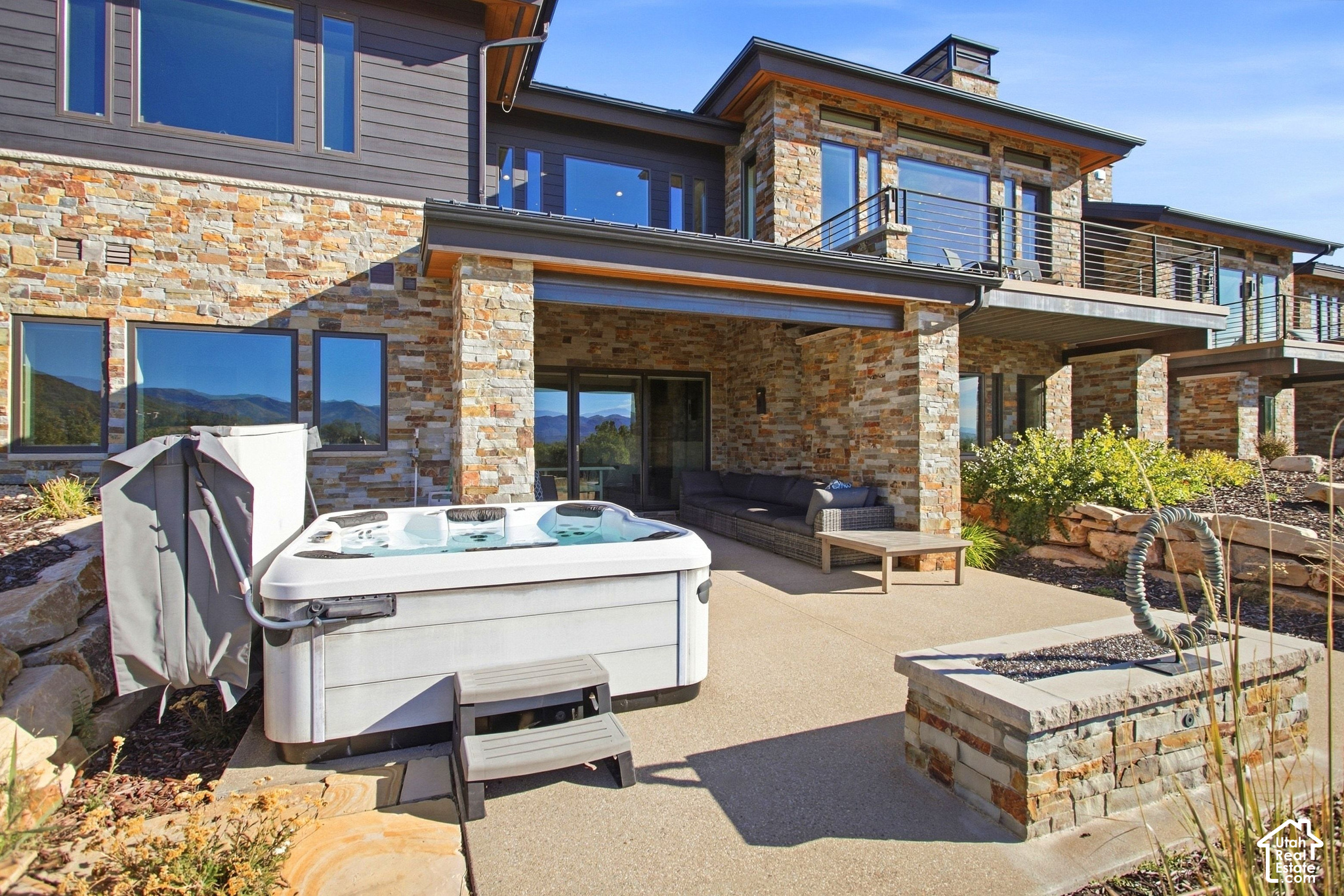 1163 W RED FOX RD #9
