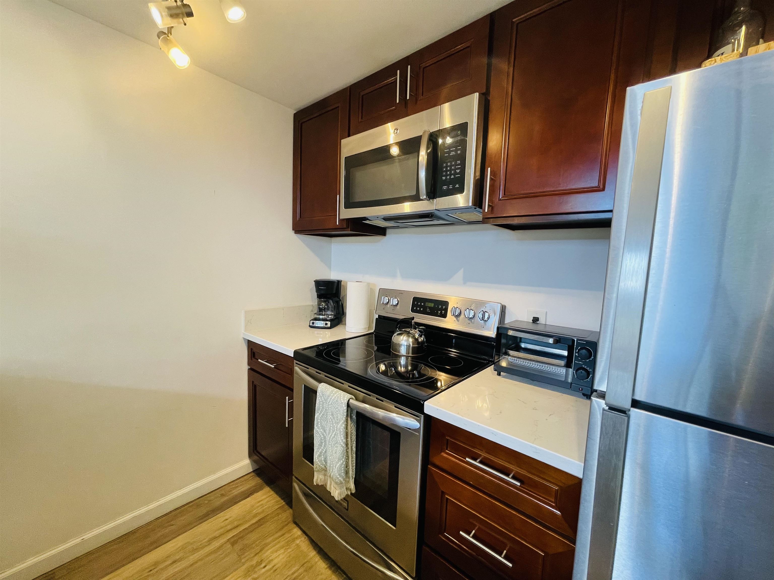 1299 ULUNIU Rd Unit: G-206