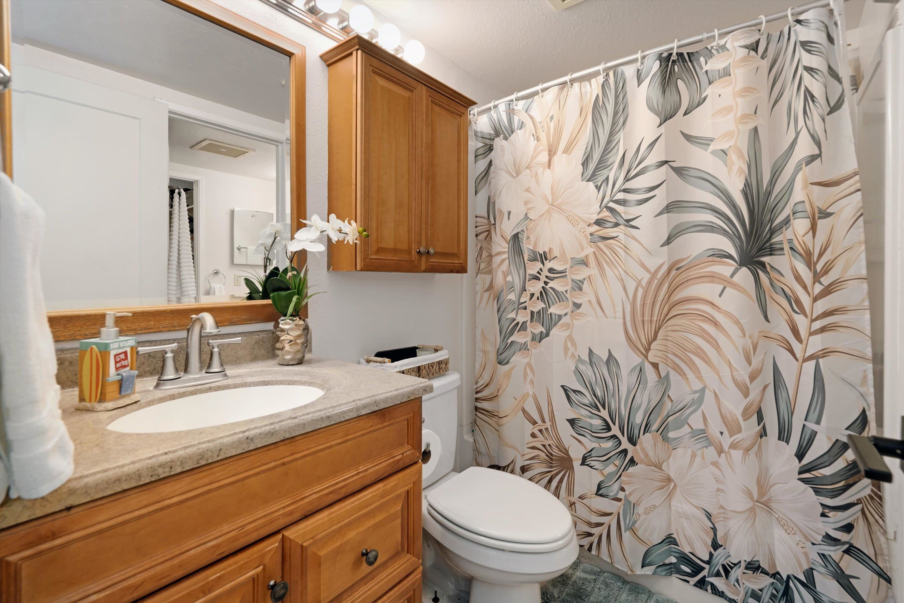 140 UWAPO Rd Unit: 35-102