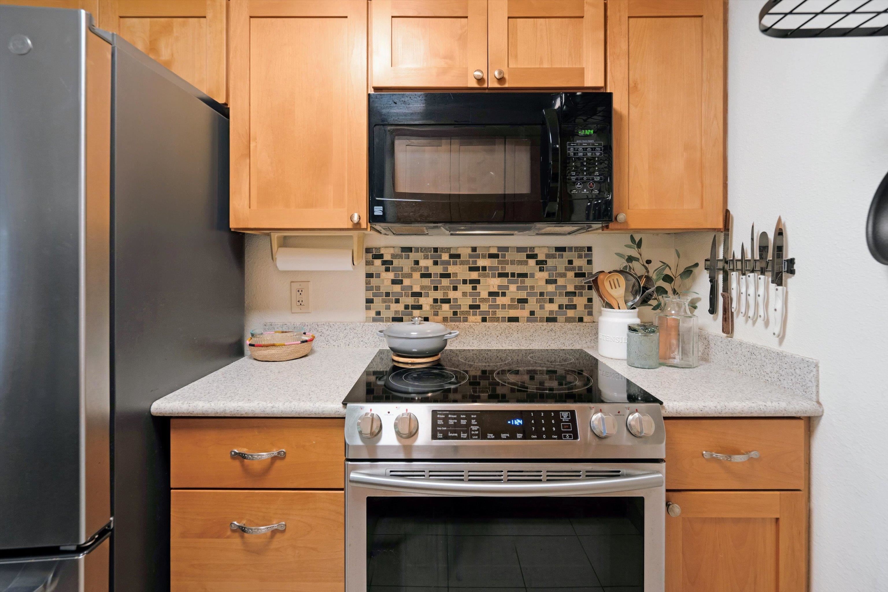 140 UWAPO Rd Unit: 35-102