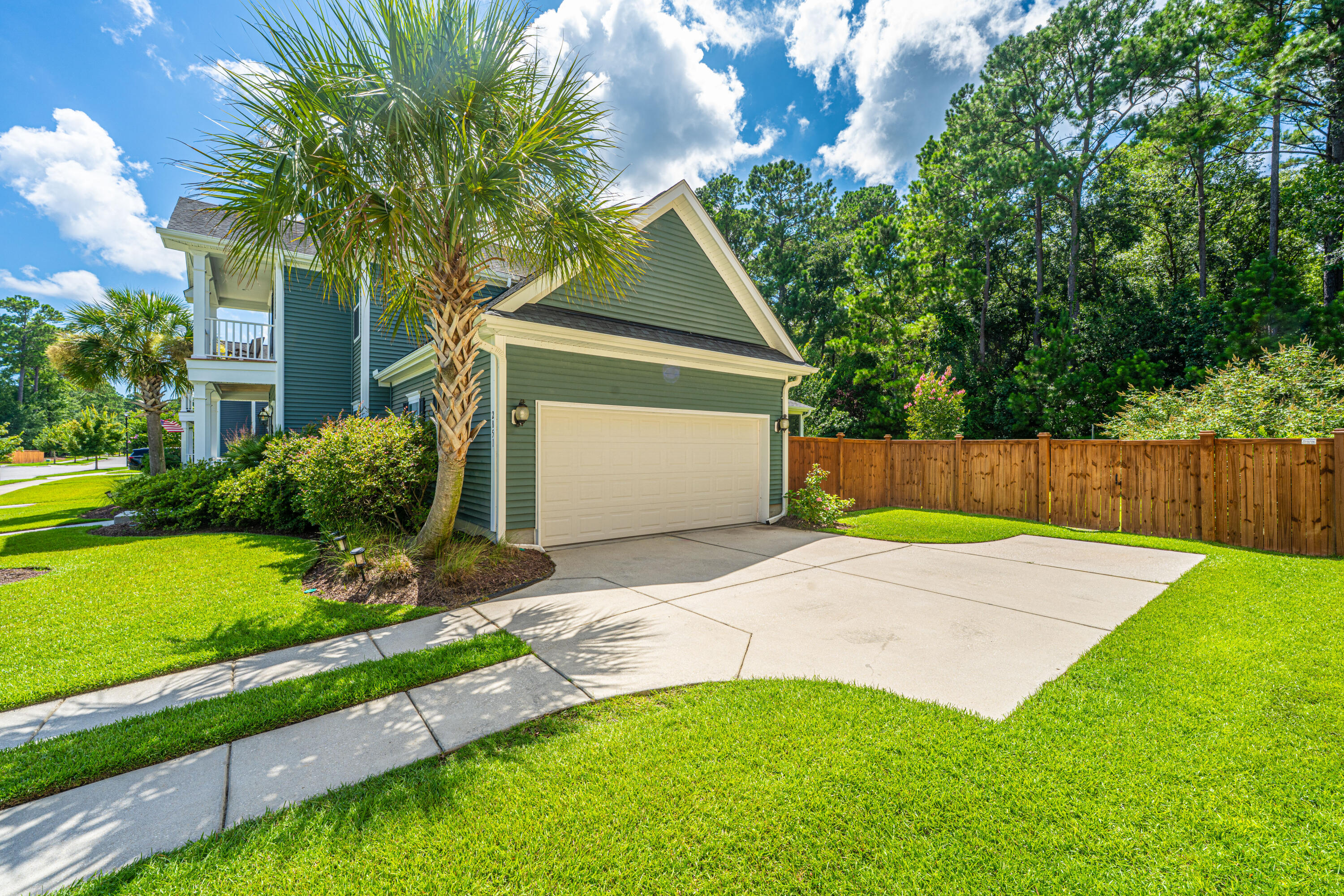 2851 Moonbeam Drive