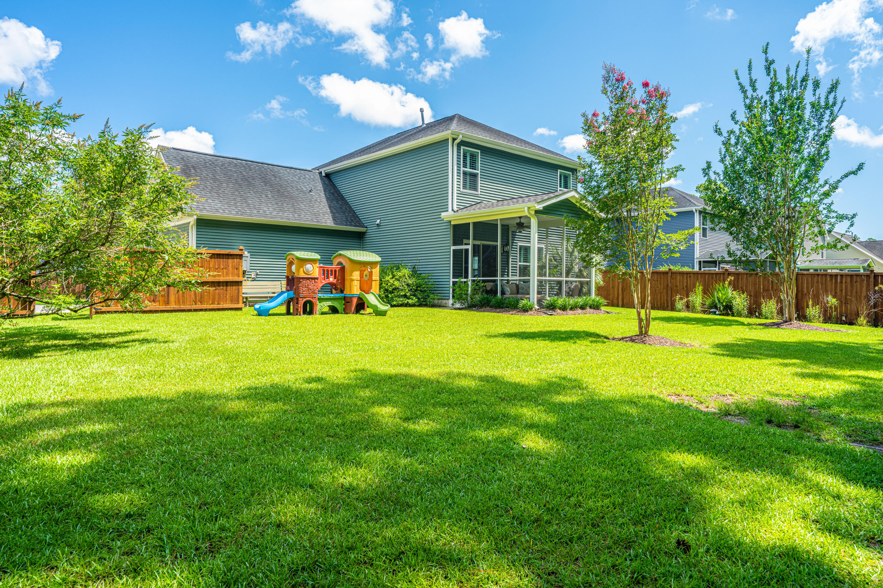 2851 Moonbeam Drive