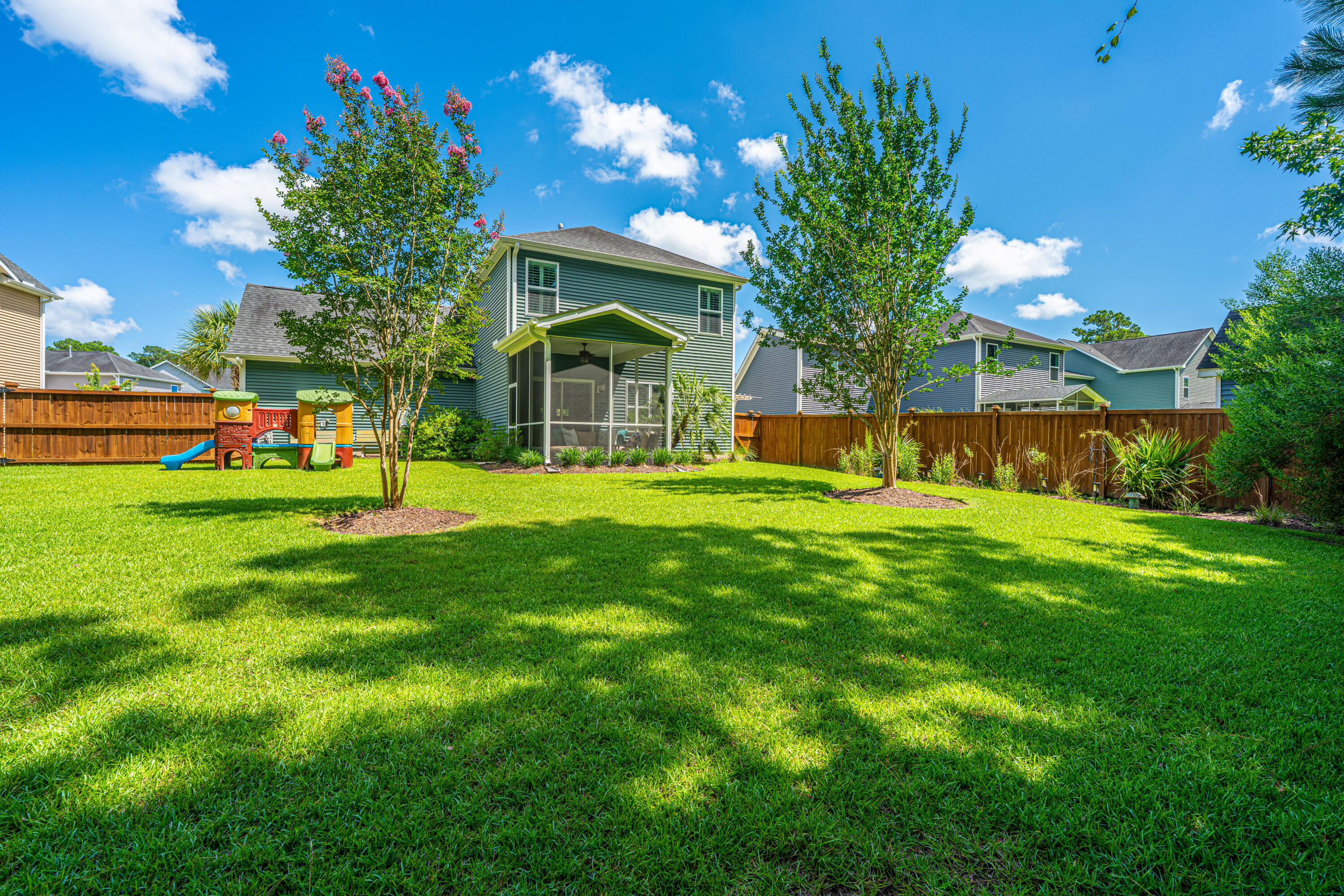 2851 Moonbeam Drive