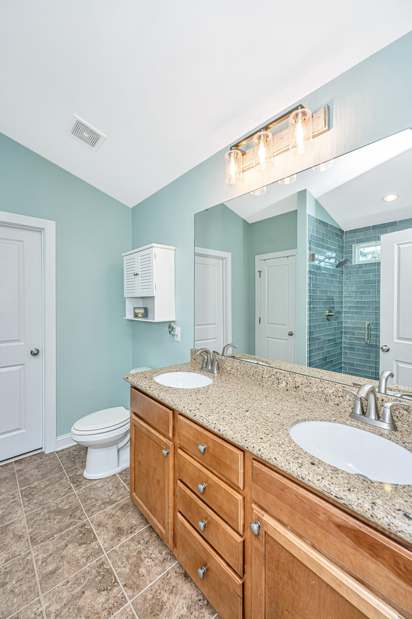2851 Moonbeam Drive
