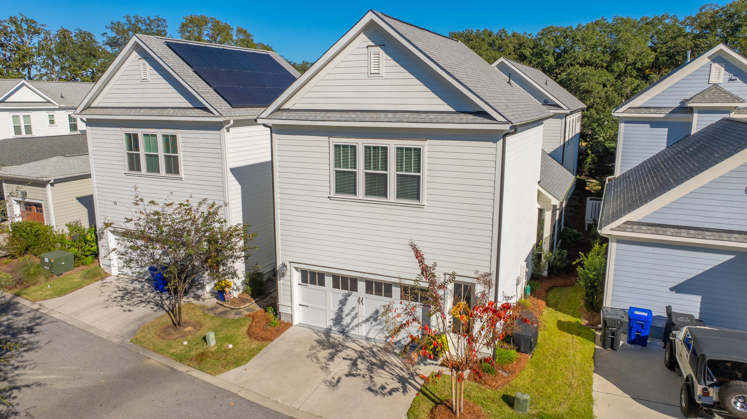 1054 Avenue Of Oaks
