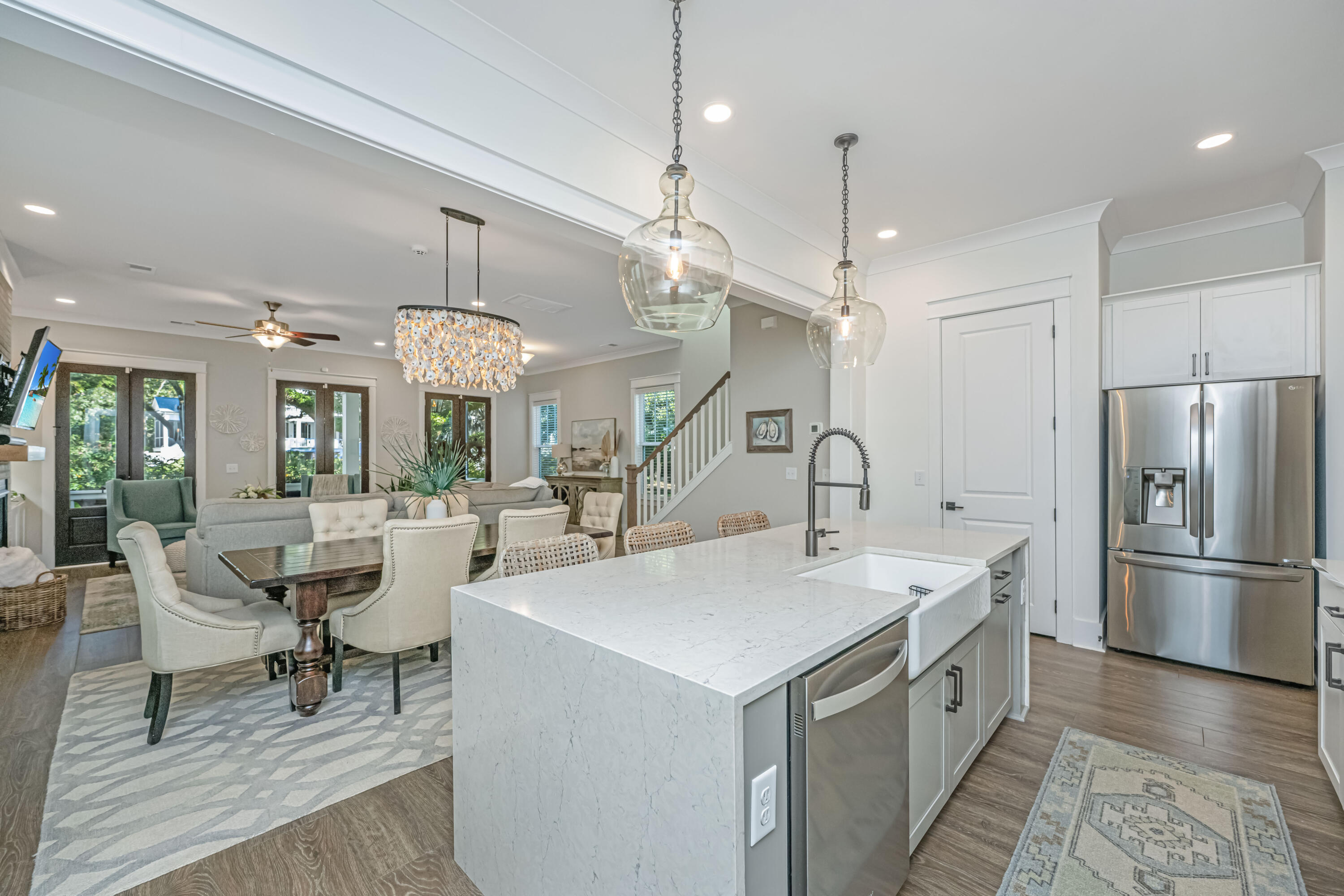 1054 Avenue Of Oaks