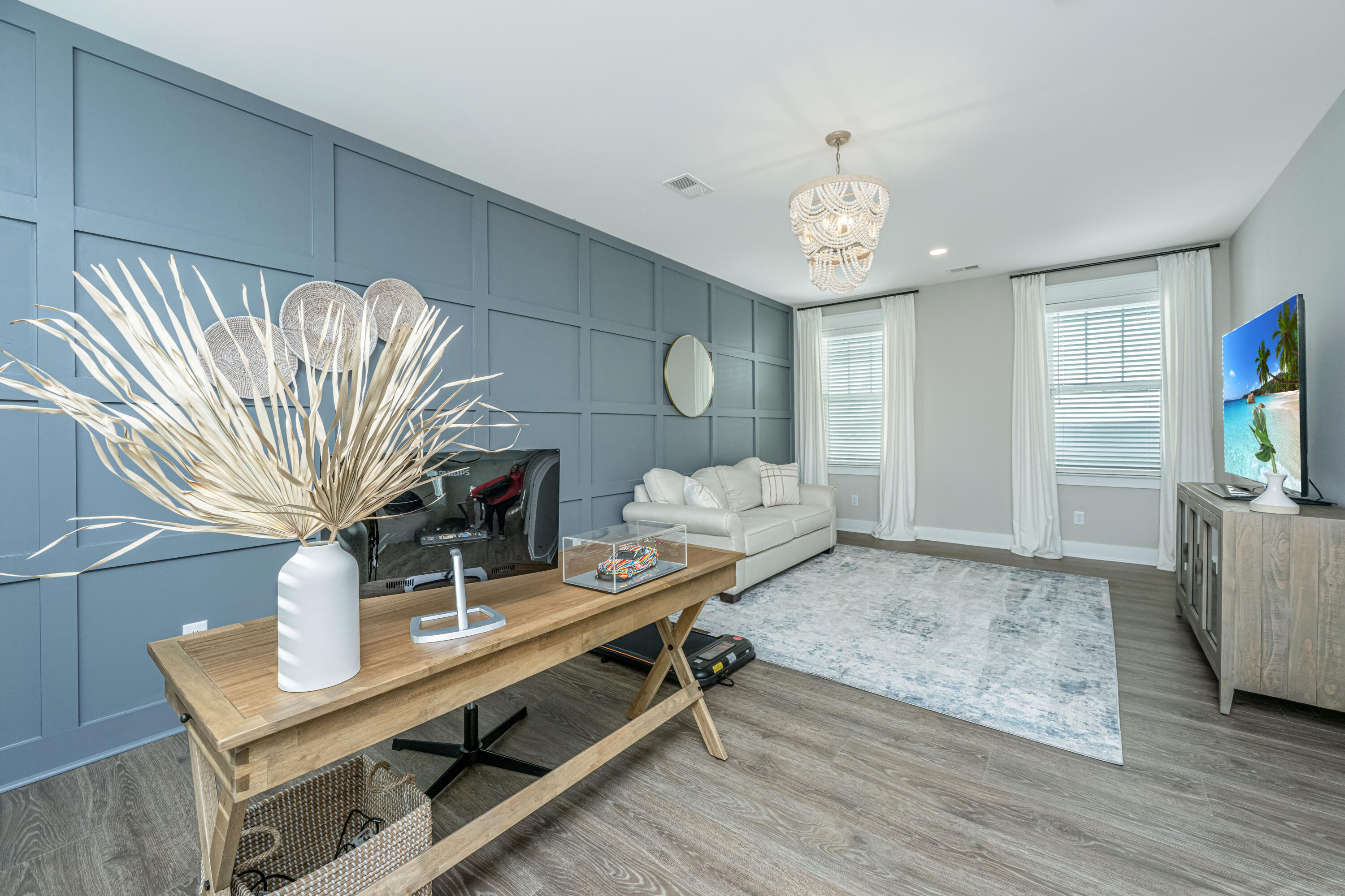 1054 Avenue Of Oaks