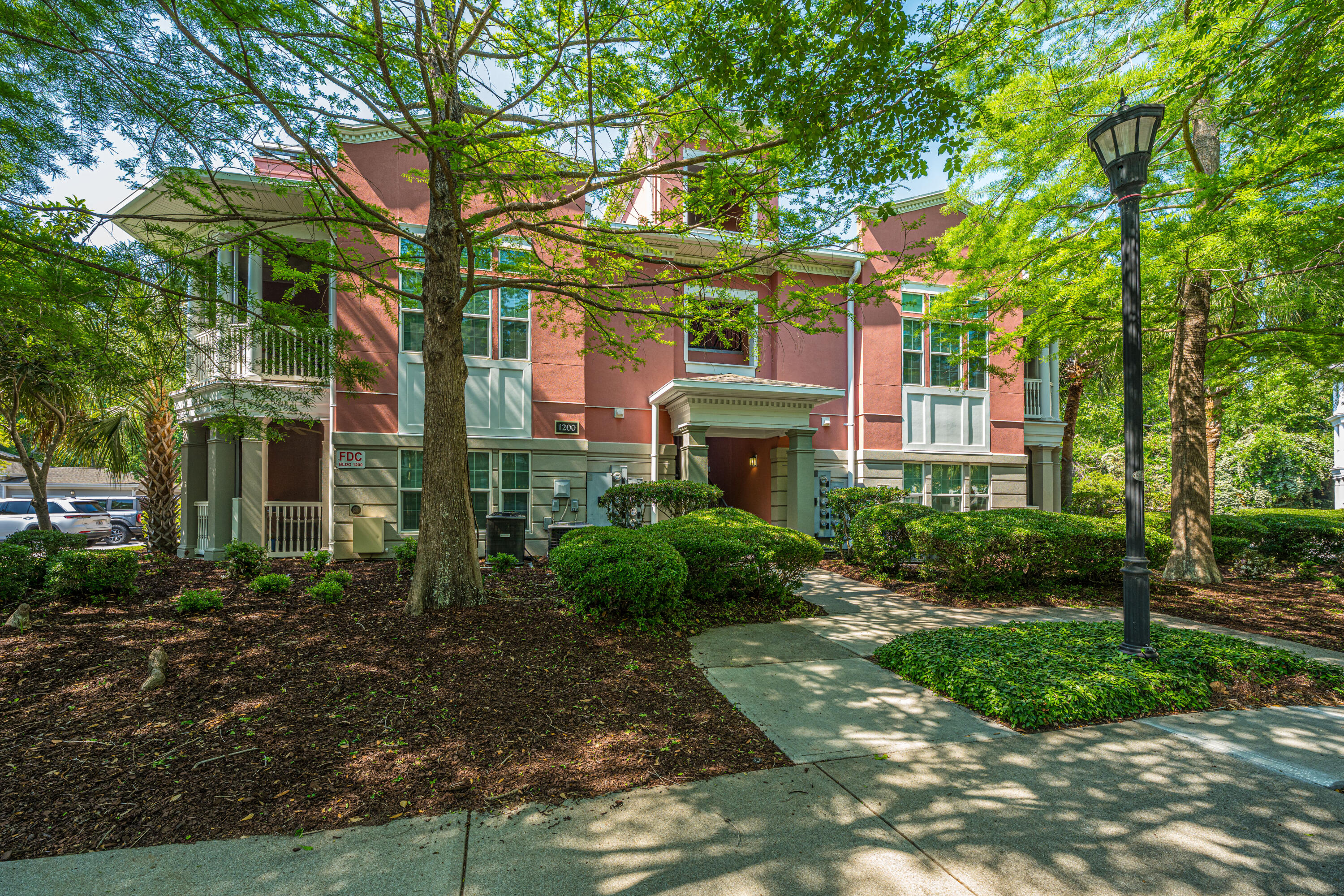 1216 Telfair Way