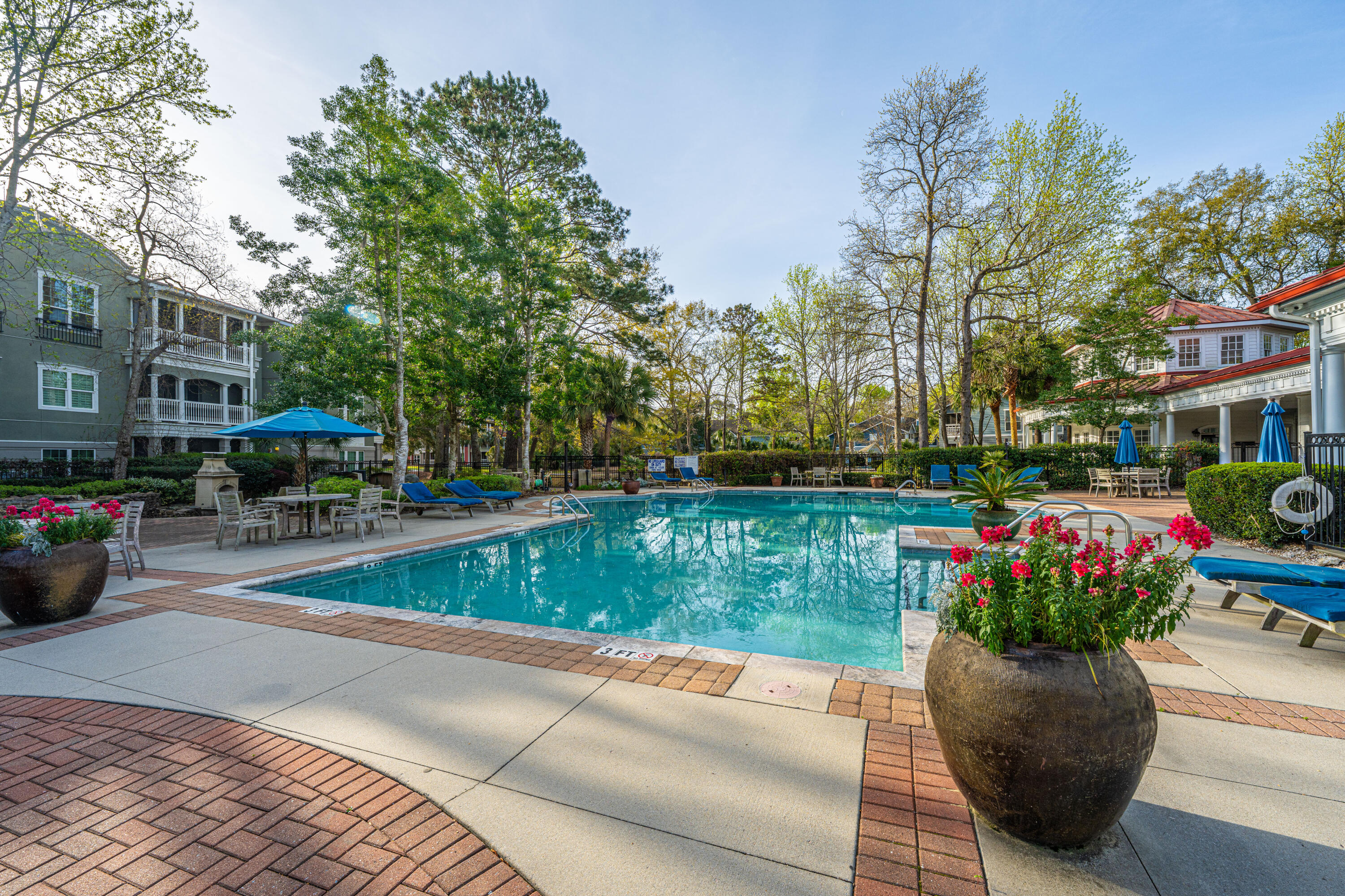 1216 Telfair Way