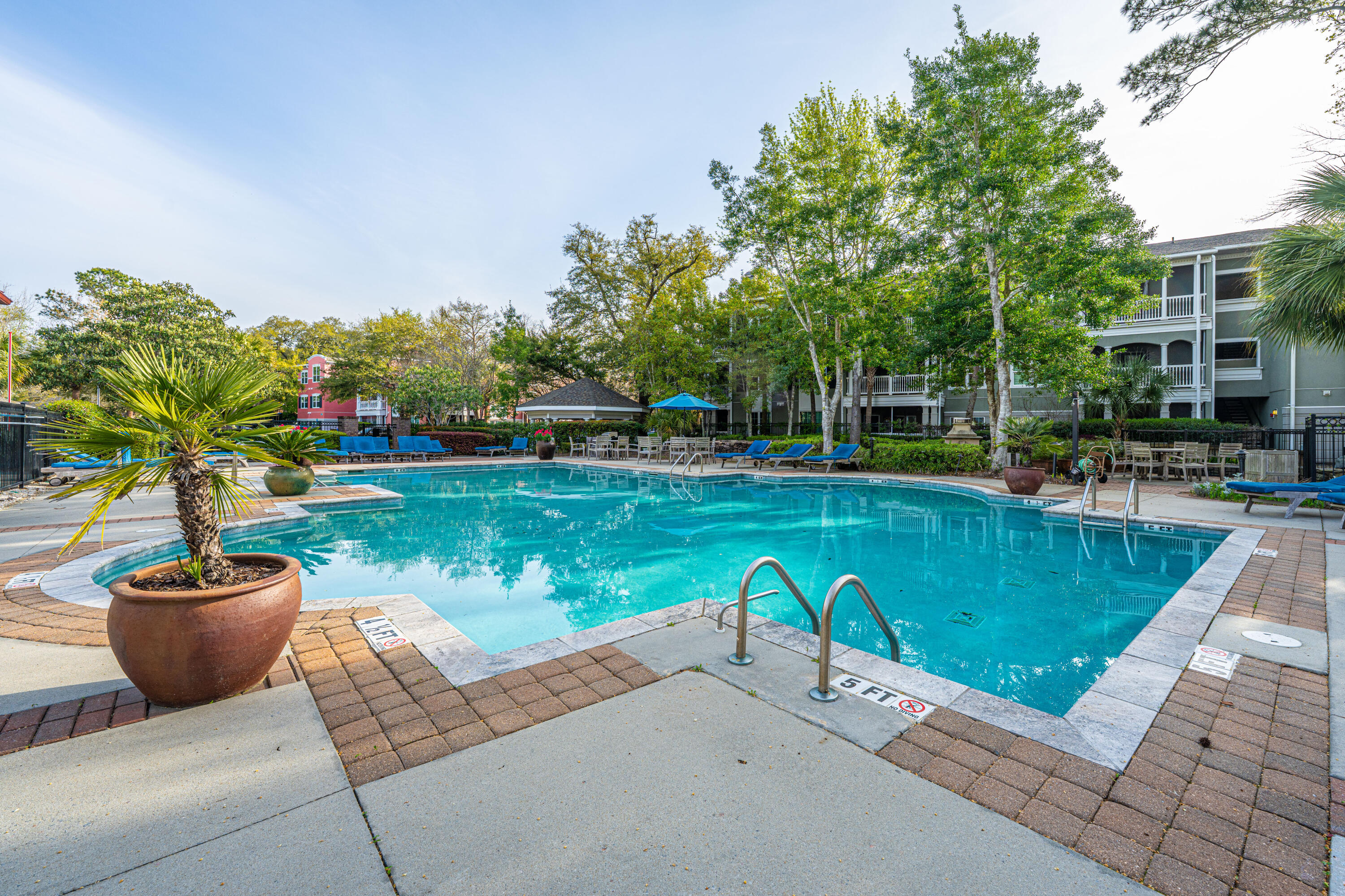 1216 Telfair Way