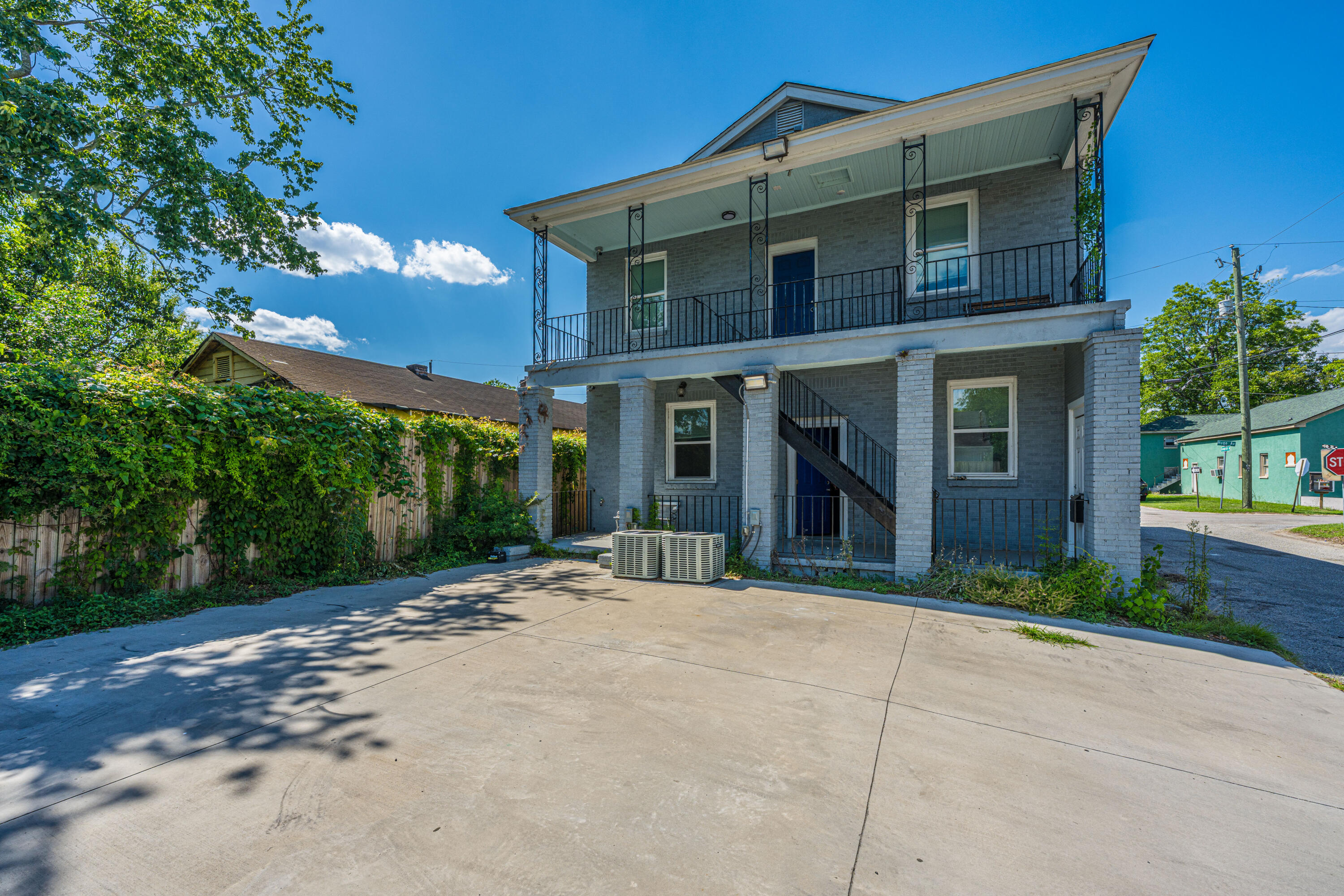 2001 Hugo Avenue # B Unit: A & B