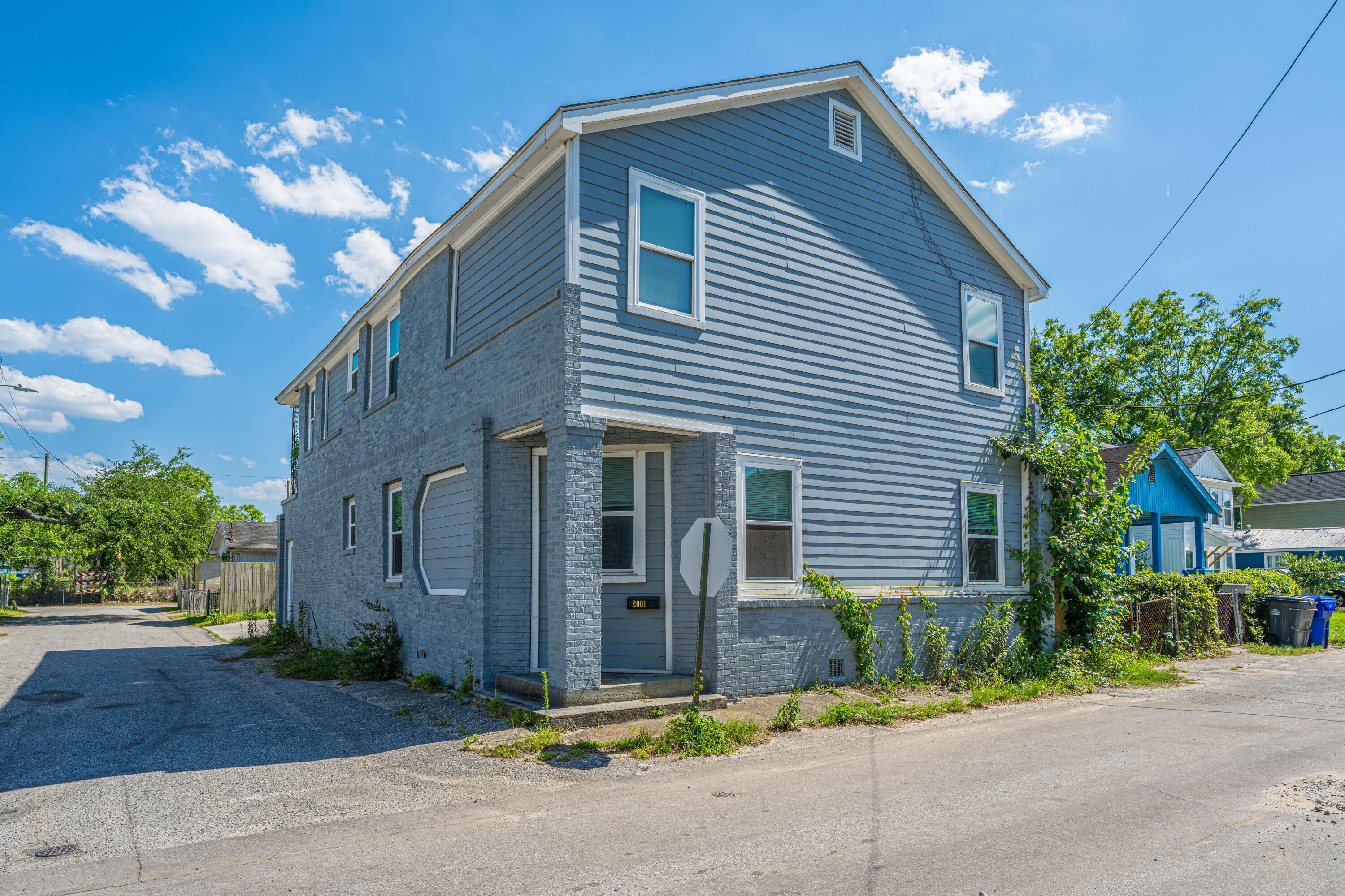 2001 Hugo Avenue # B Unit: A & B