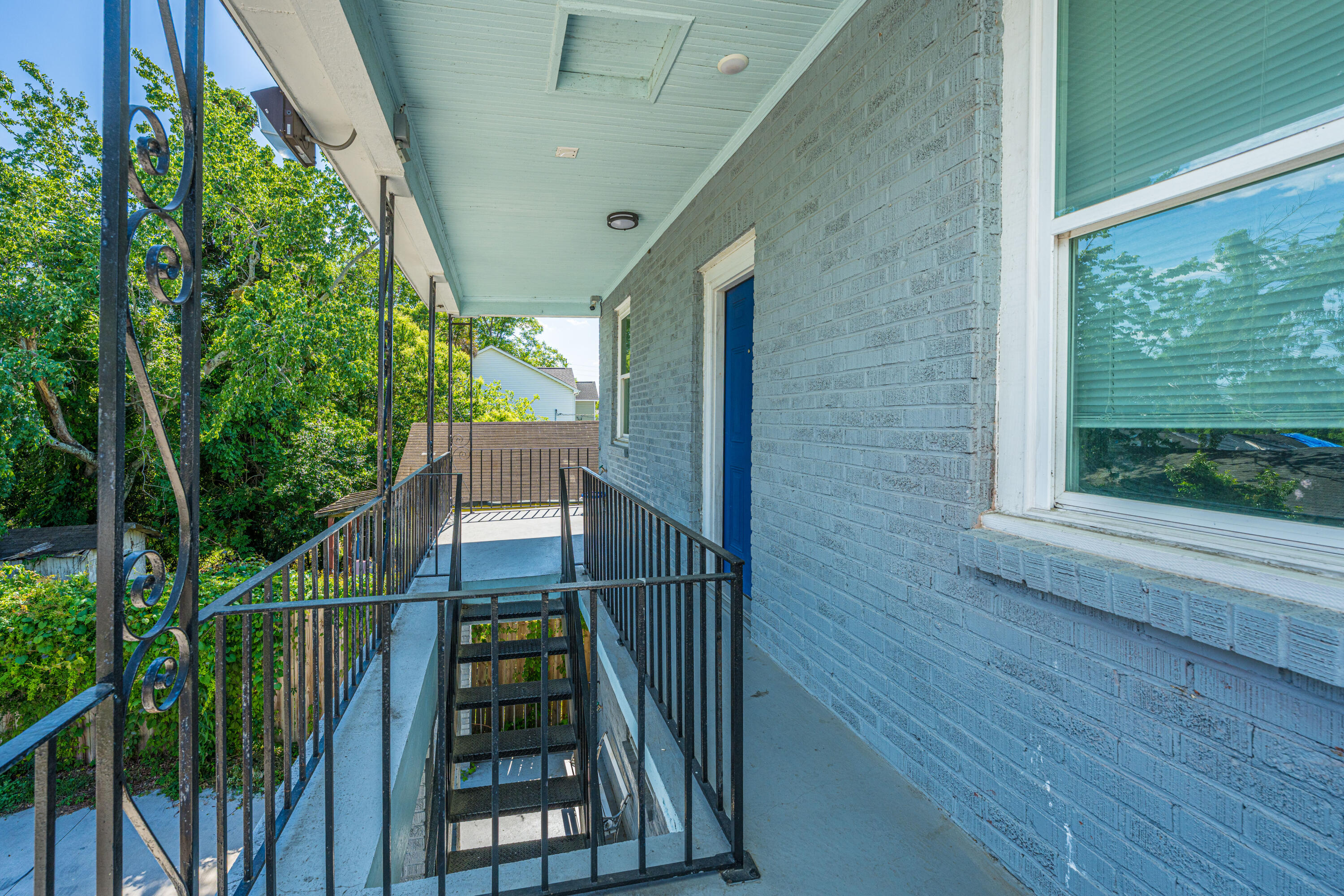 2001 Hugo Avenue # B Unit: A & B