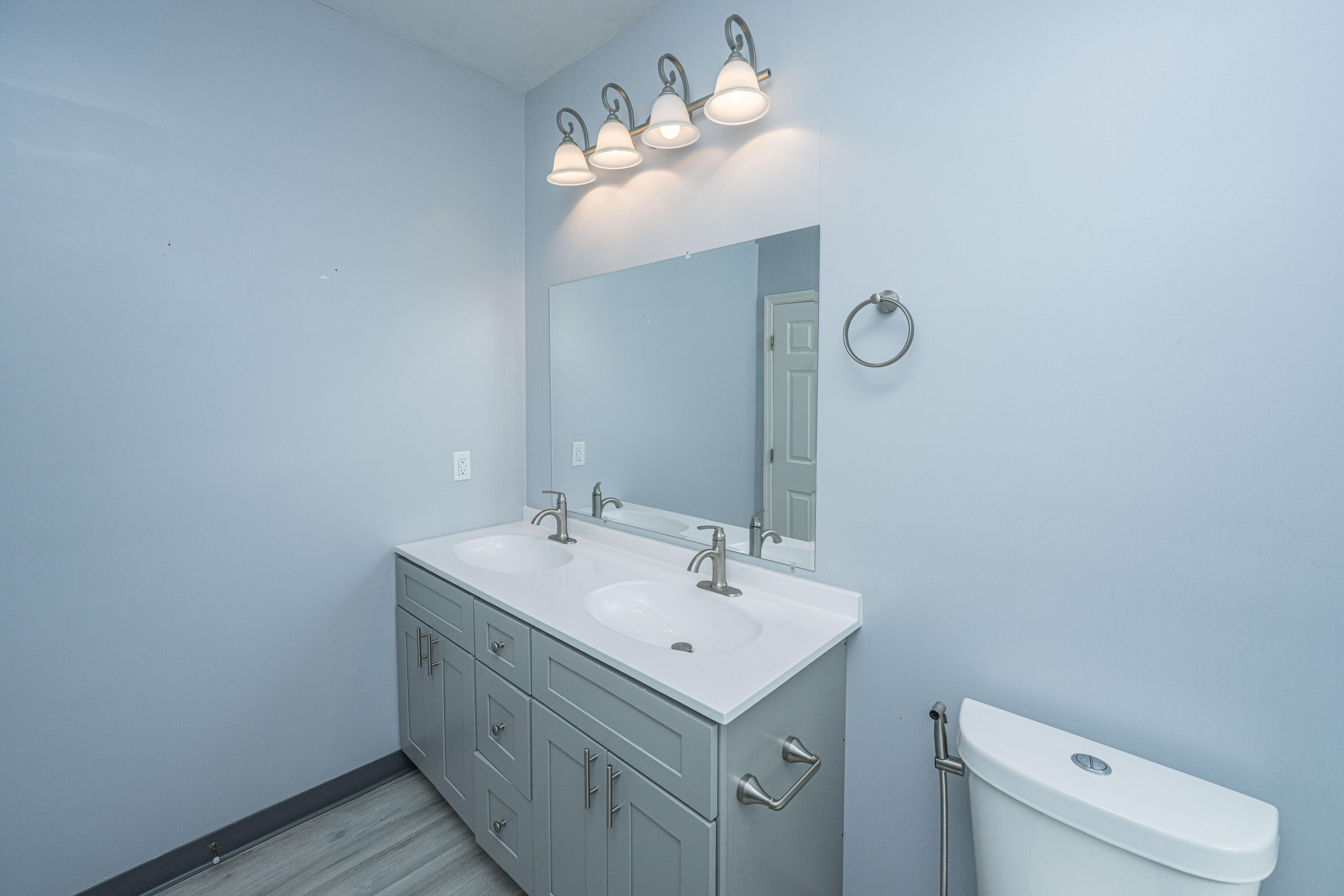 2001 Hugo Avenue # B Unit: A & B