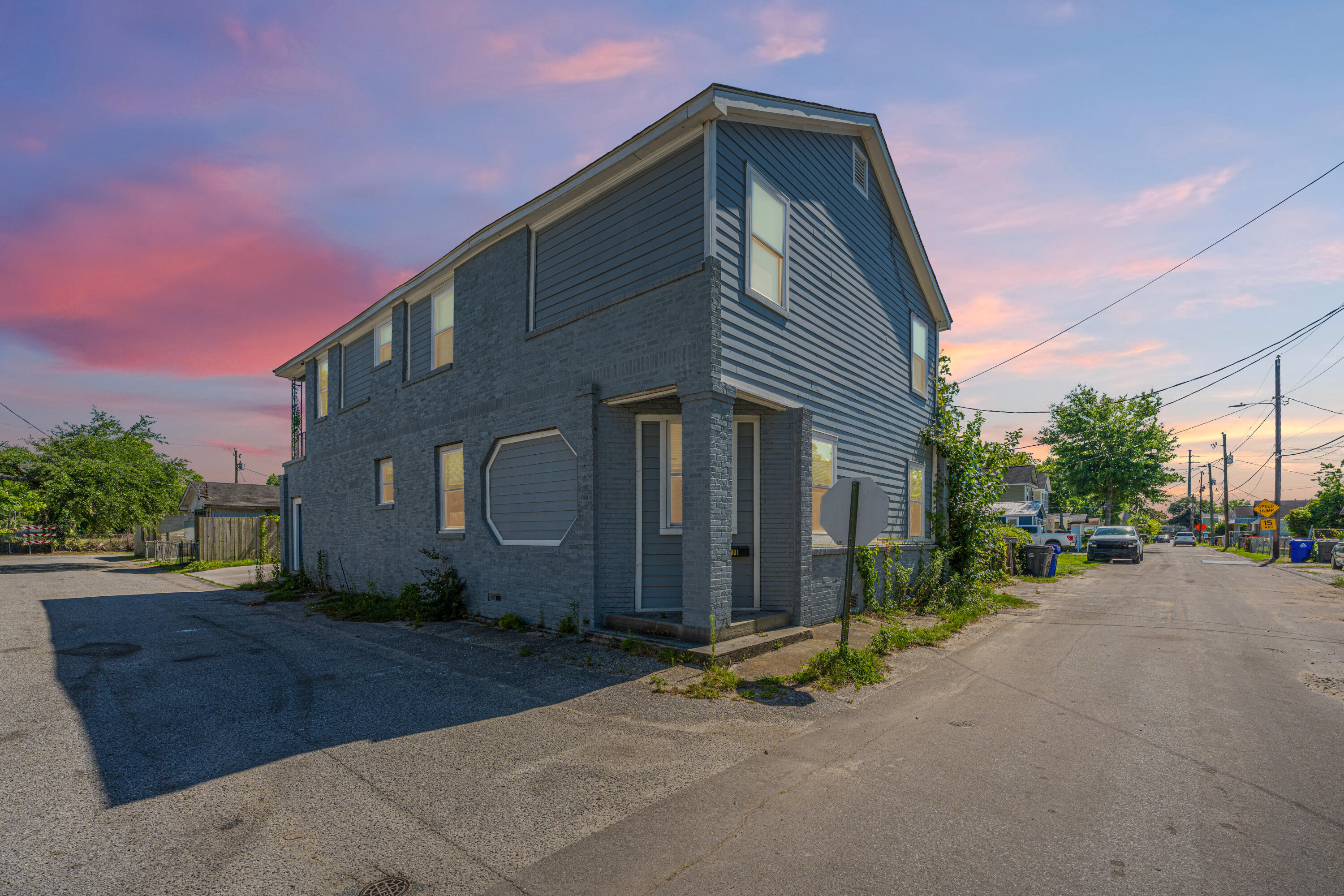 2001 Hugo Avenue # B Unit: A & B