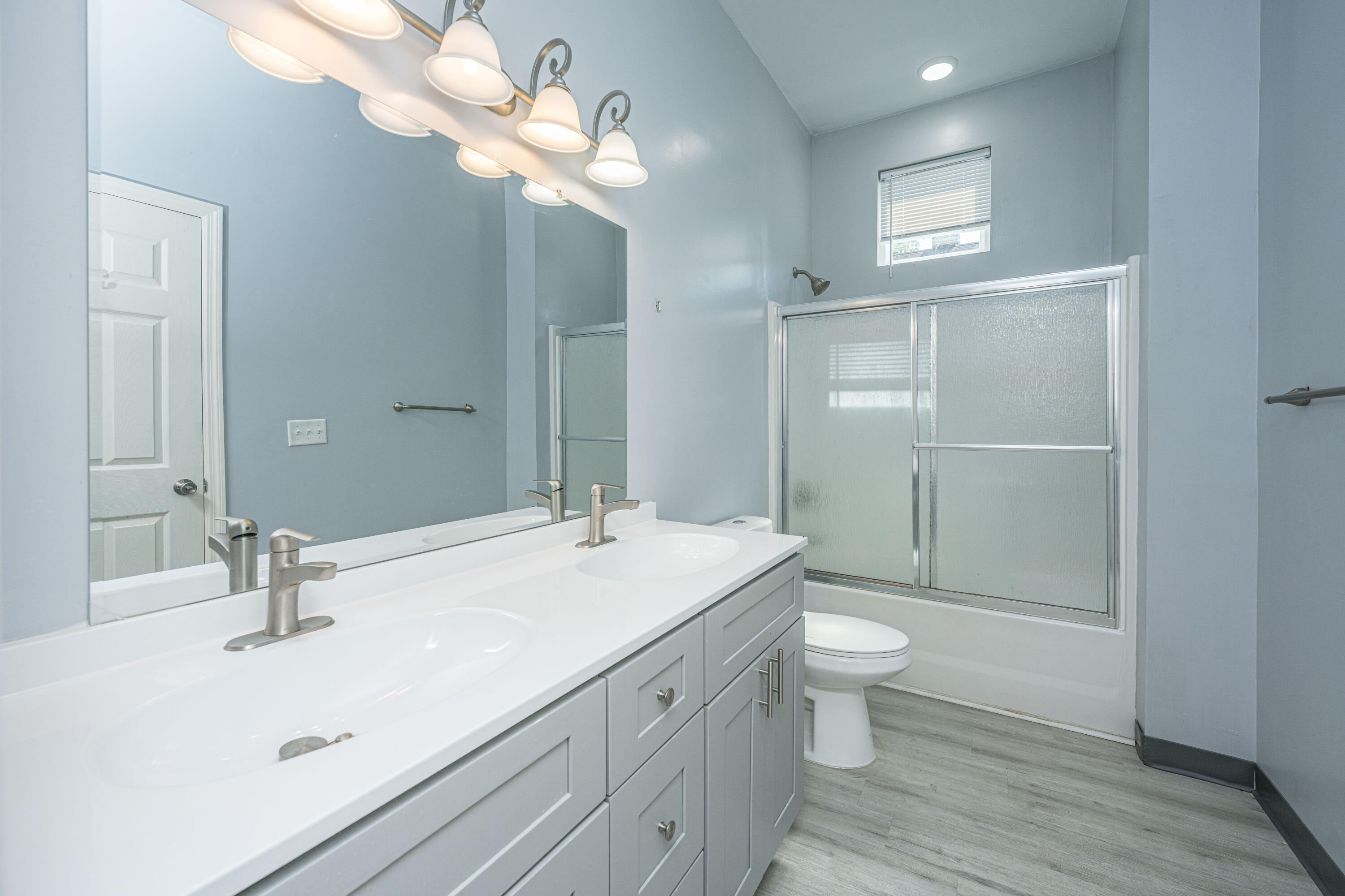 2001 Hugo Avenue # B Unit: A & B
