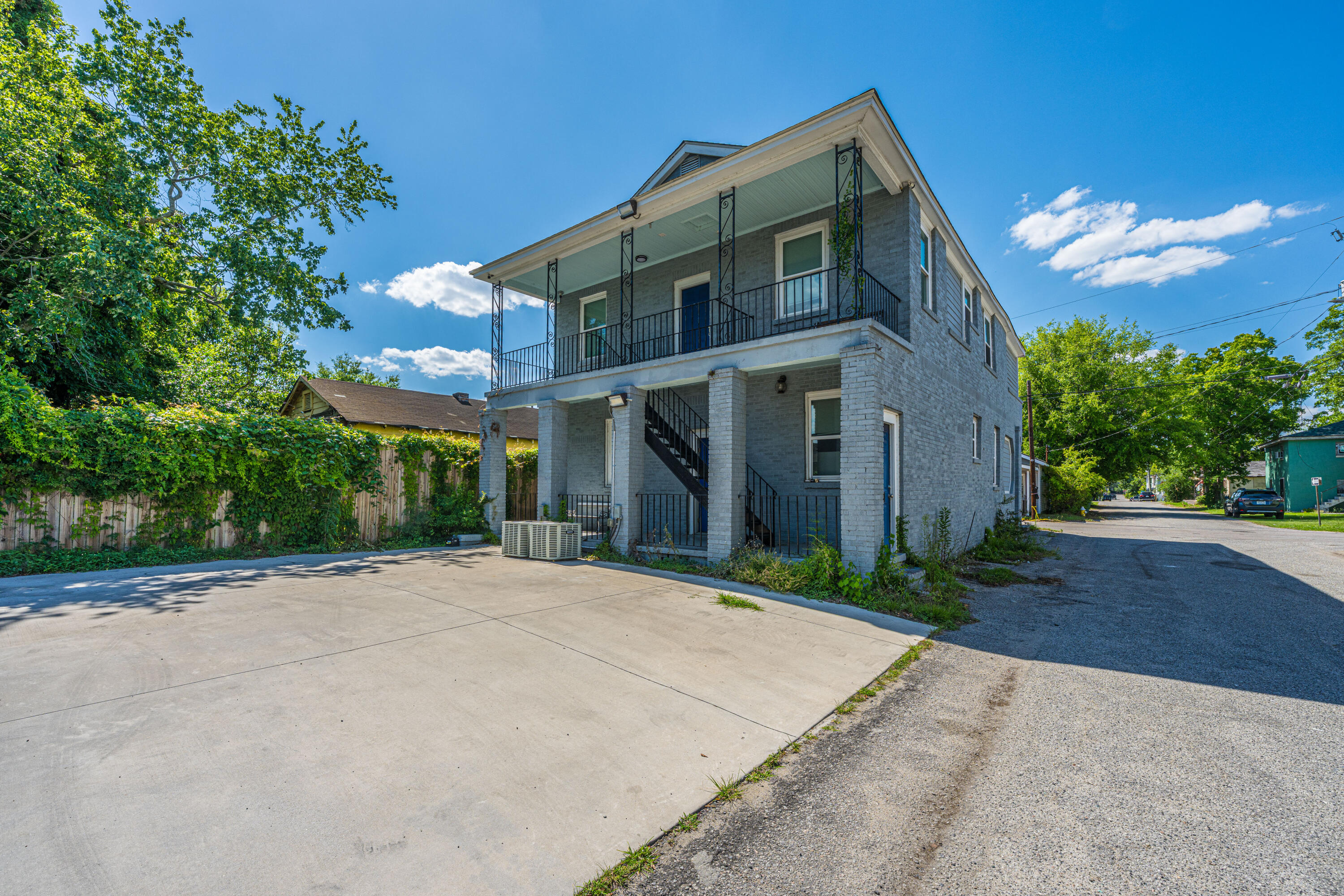 2001 Hugo Avenue # B Unit: A & B