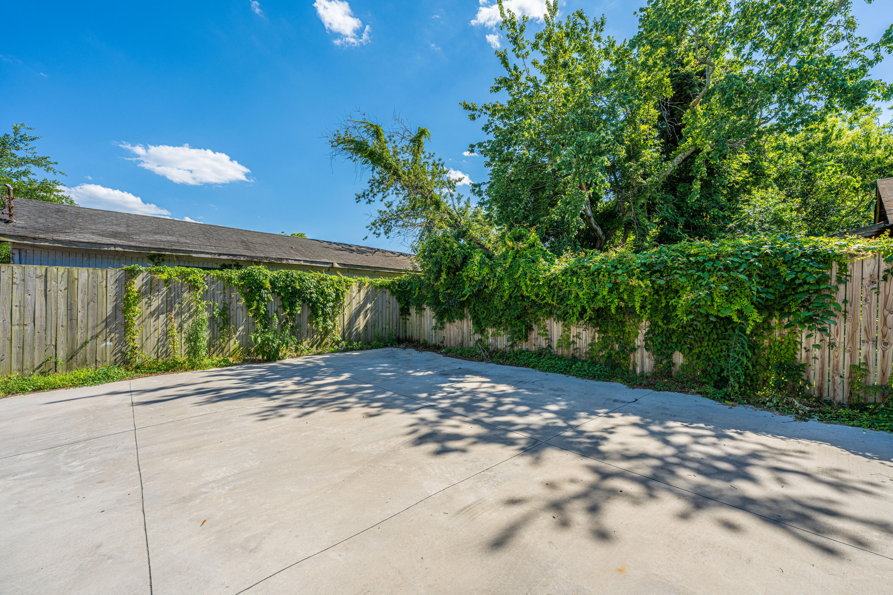 2001 Hugo Avenue # B Unit: A & B