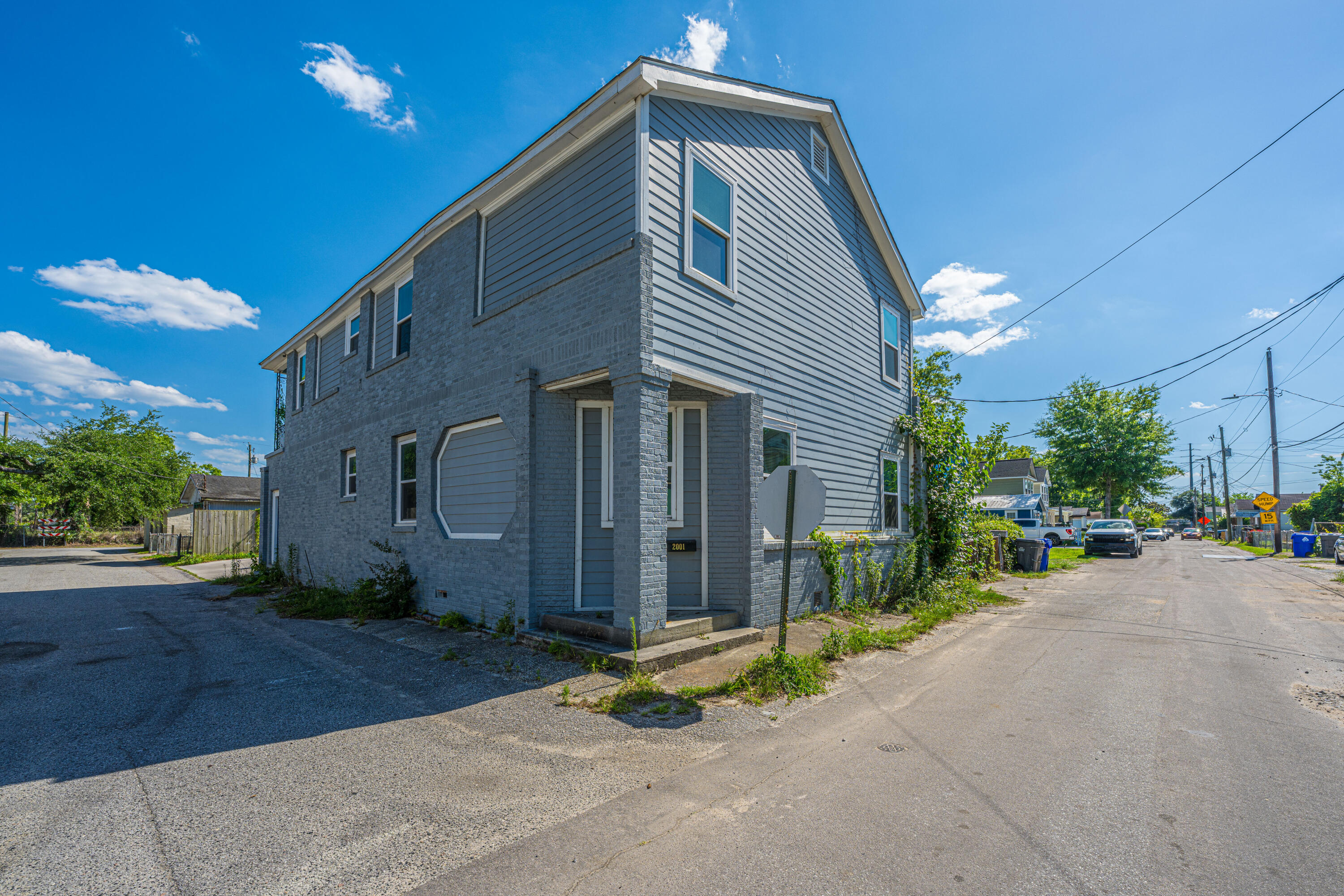 2001 Hugo Avenue # B Unit: A & B