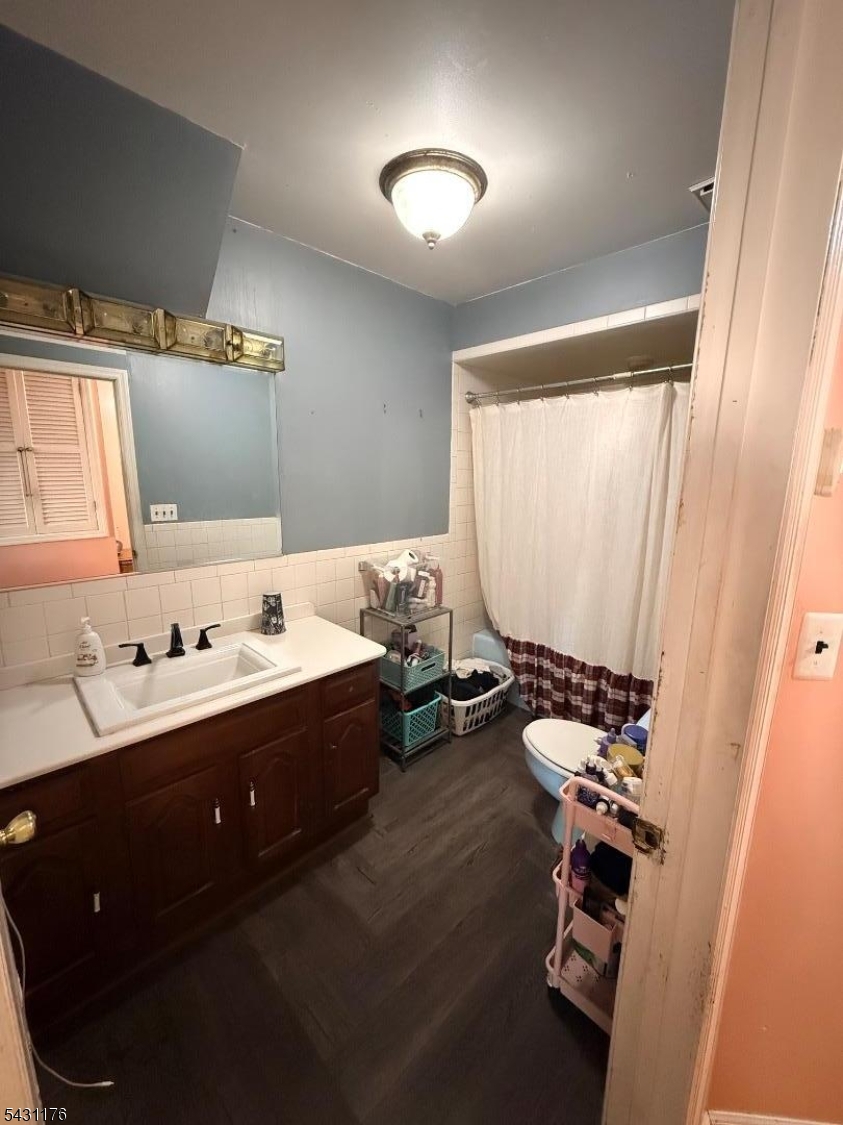 33 Park Dr