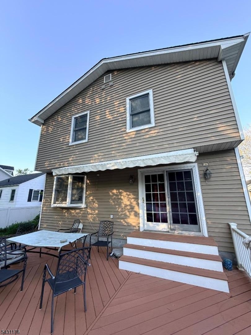 33 Park Dr