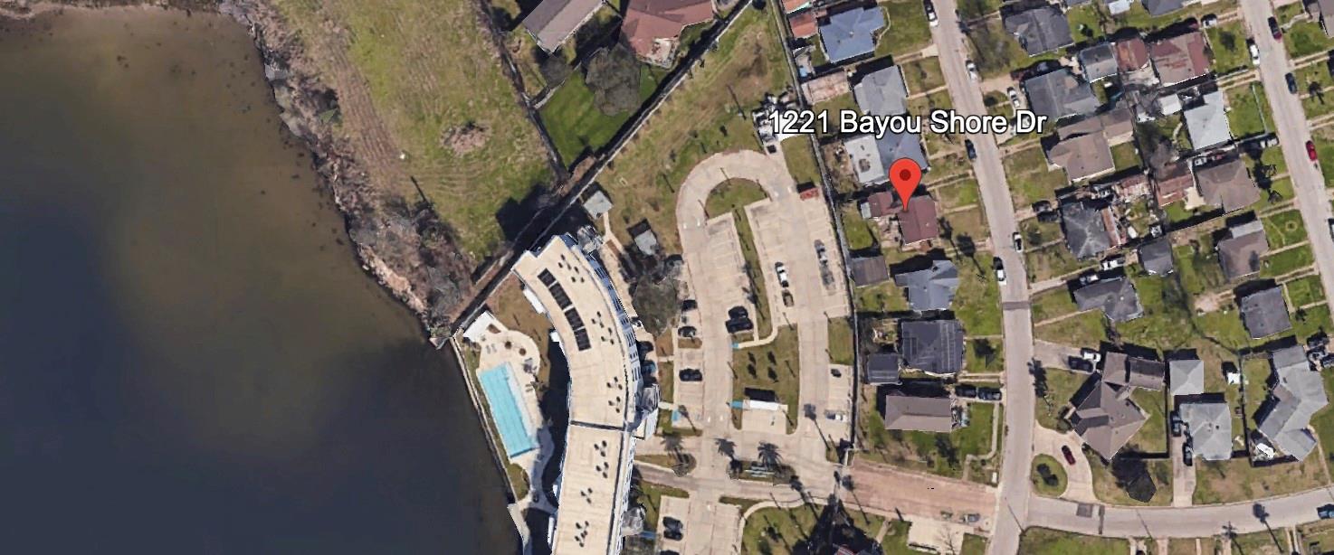 1221 Bayou Shore Drive