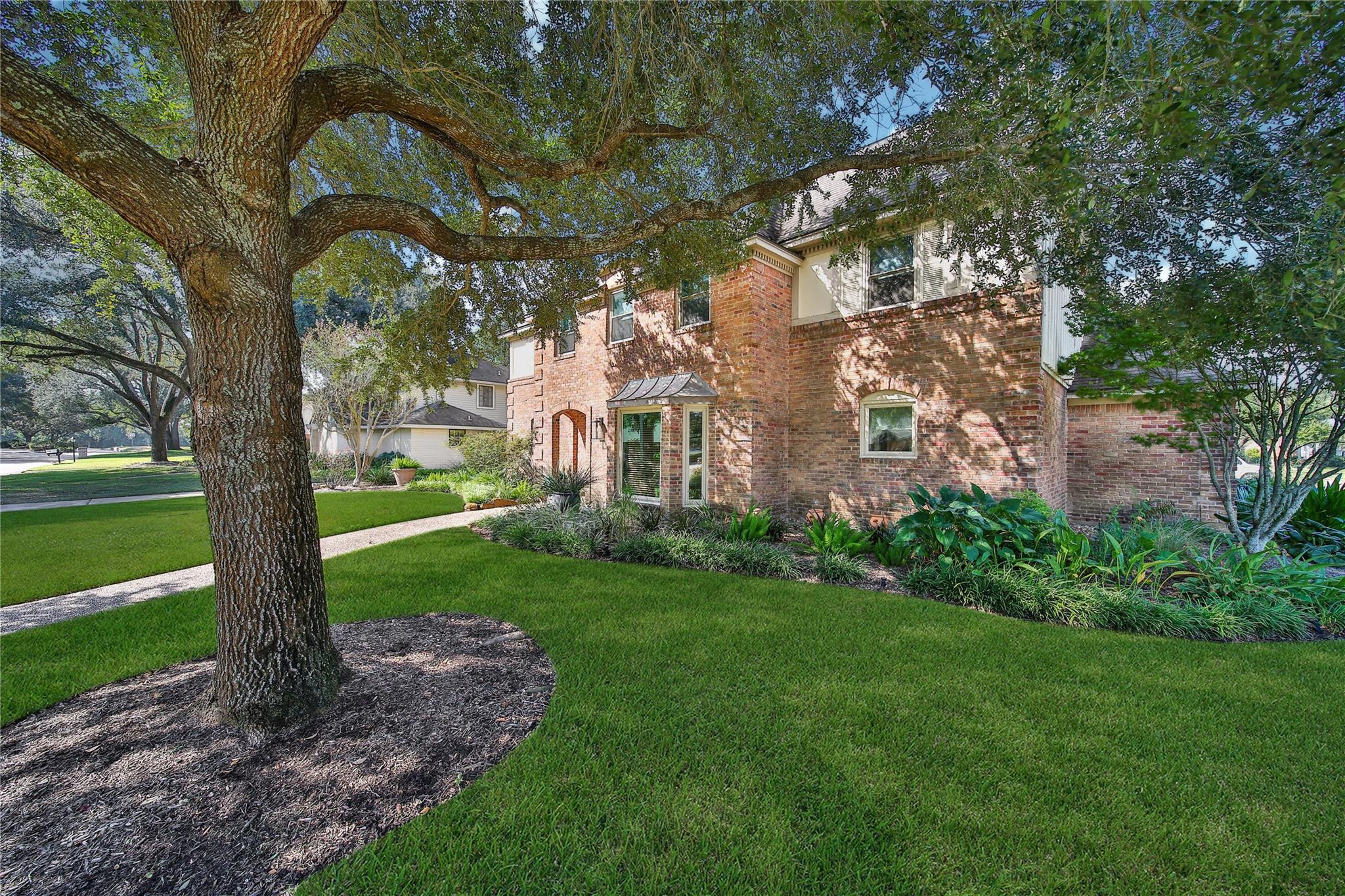 2902 Blue Lakes Lane