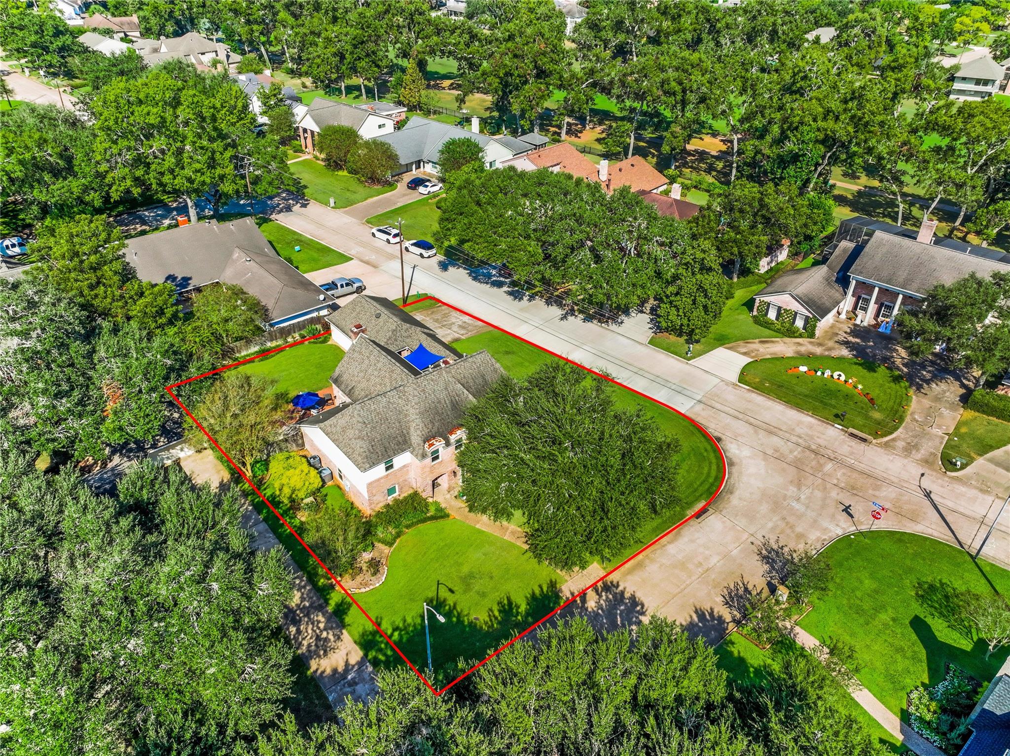 2902 Blue Lakes Lane