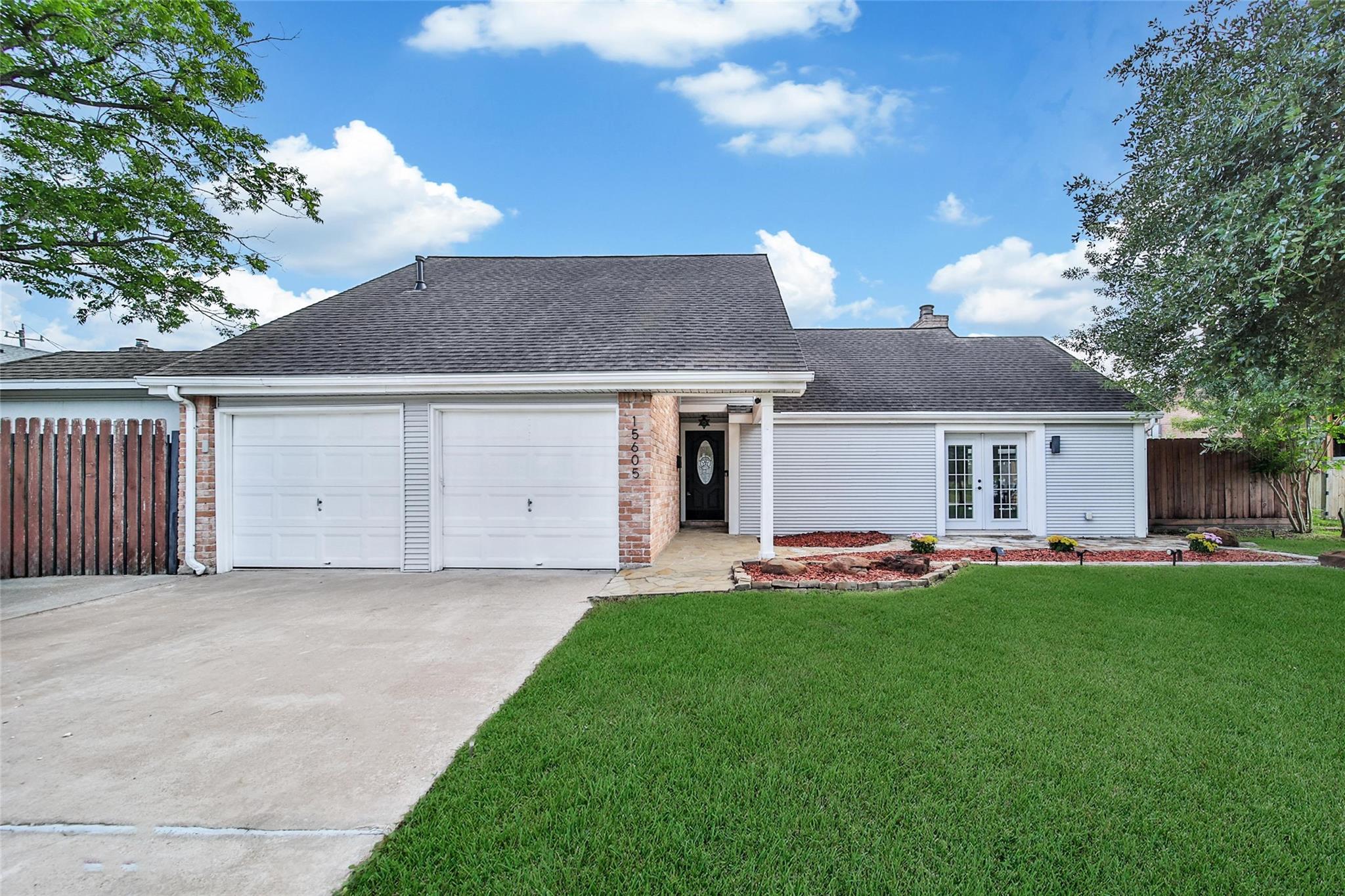 15605 Elwood Drive Drive