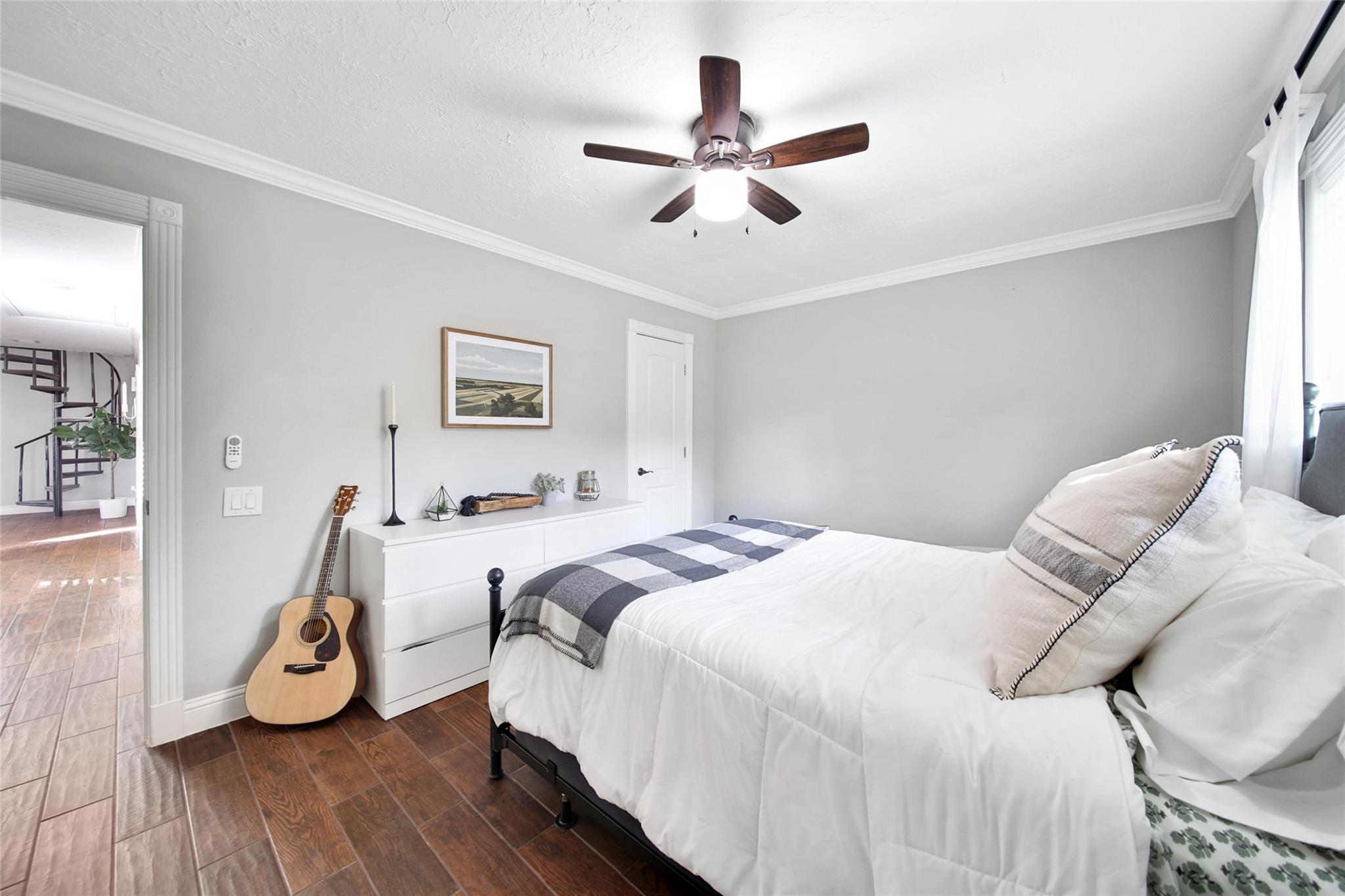 15605 Elwood Drive Drive