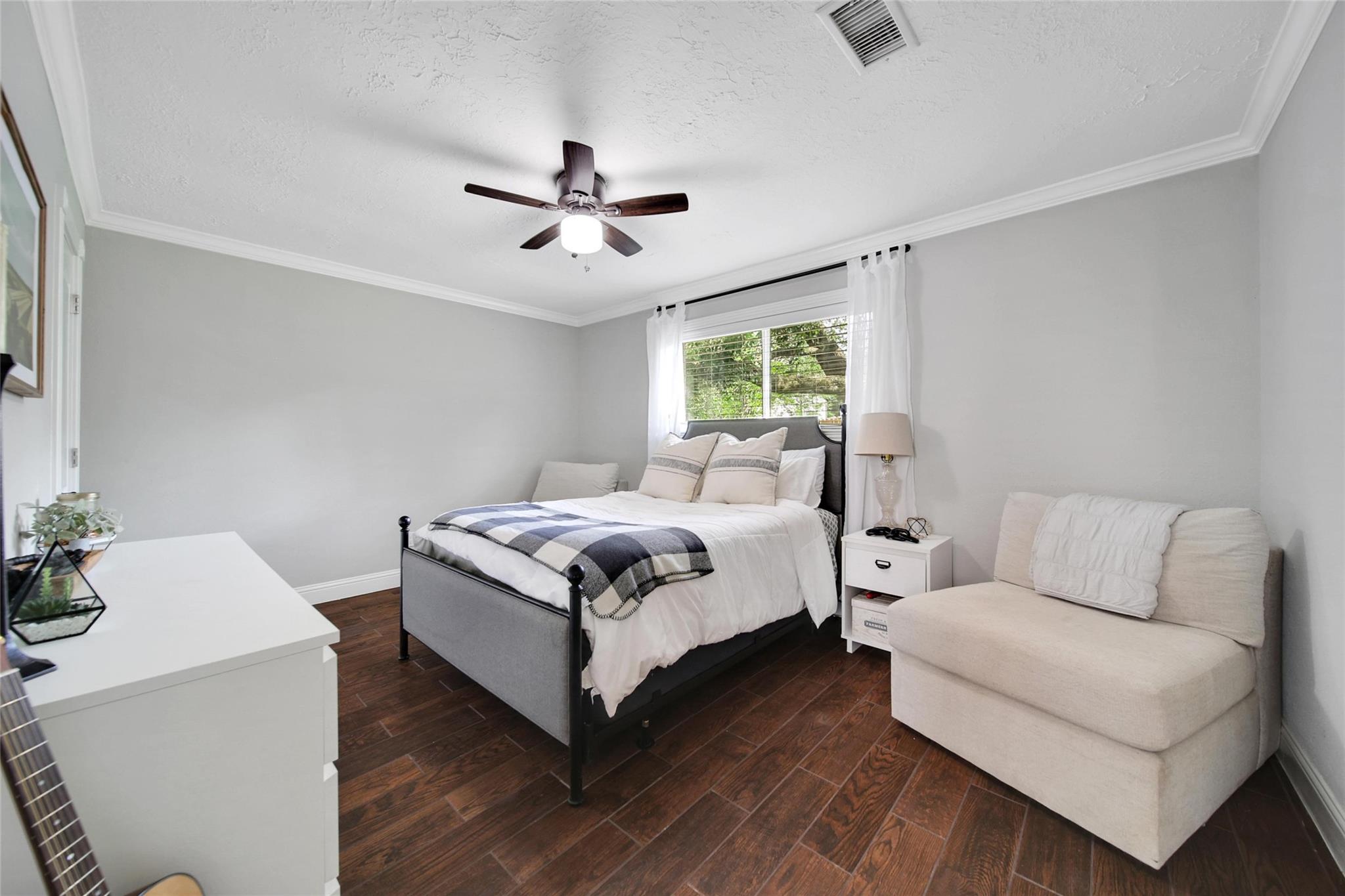 15605 Elwood Drive Drive